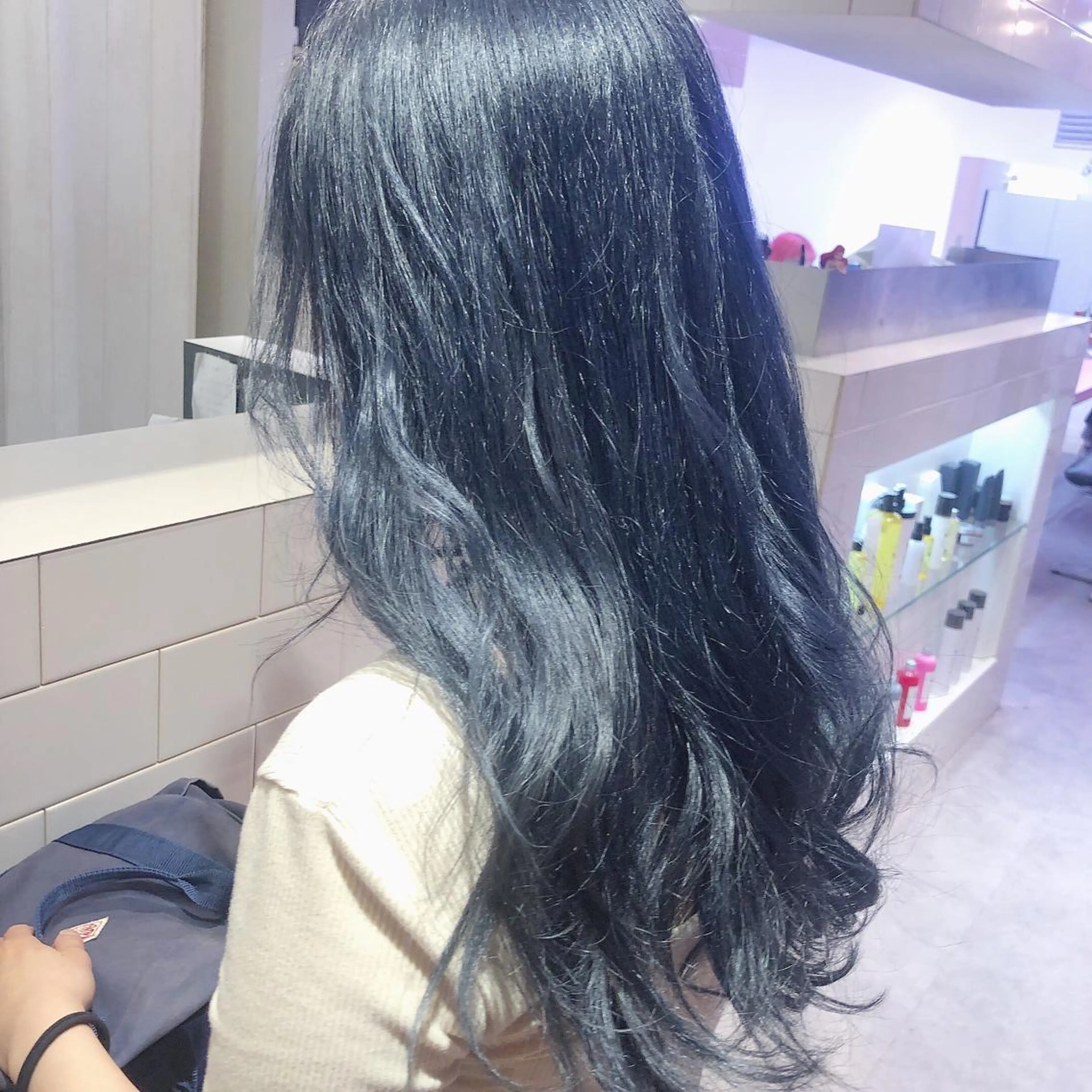 ロング カラー ブリーチ ブルーカラー ネイビーカラー カット ヘアカラー トリートメント 透明感カラー× レイヤーカット✨高梨のヘアスタイル
