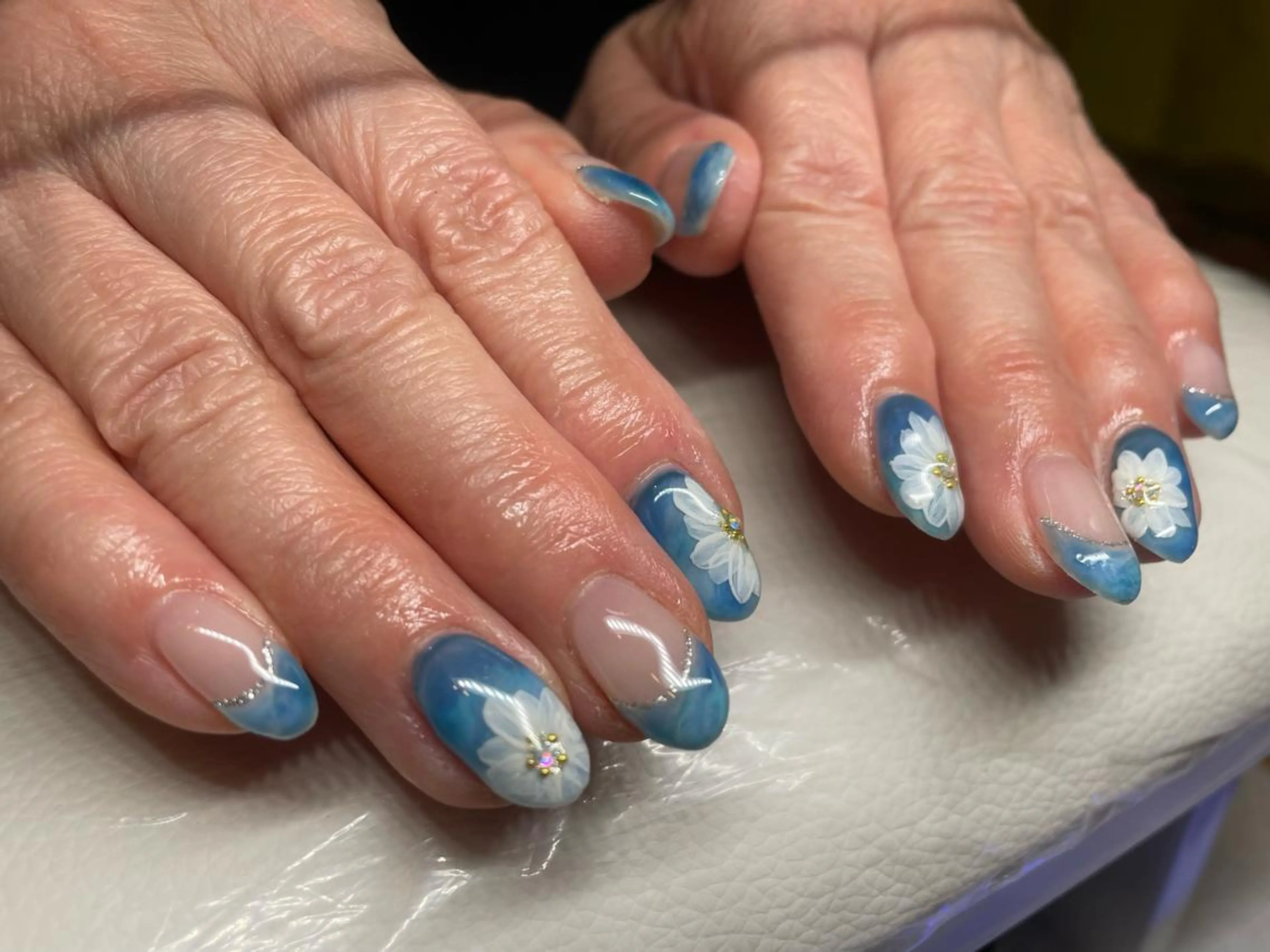 ミディアム M. KOTOMIのネイルデザイン