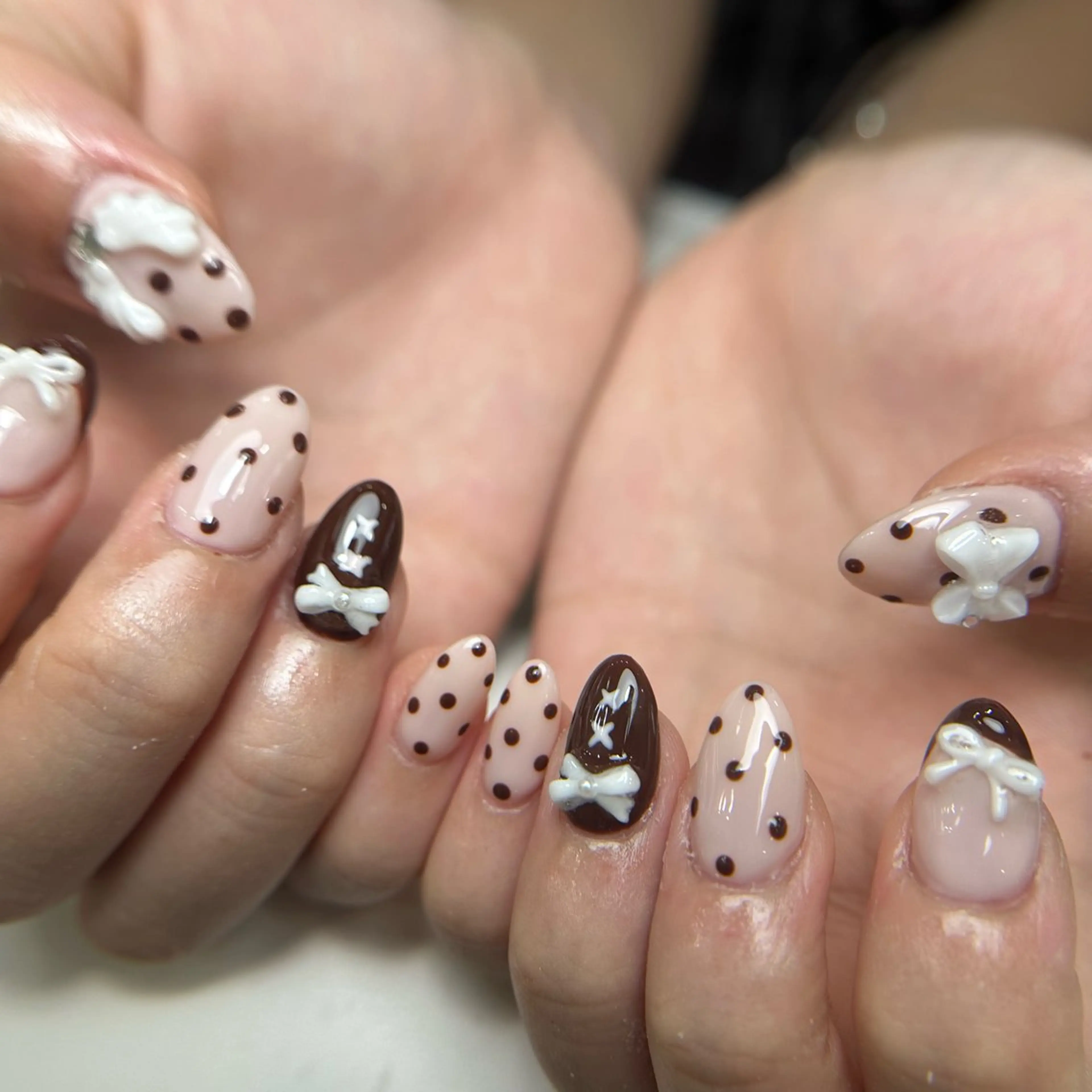 ネイル フレンチネイル グラデーション 韓国ネイル マグネットネイル シンプルネイル ハンドネイル CoMo Nail Studio所属・CoMo Nailのネイルデザイン