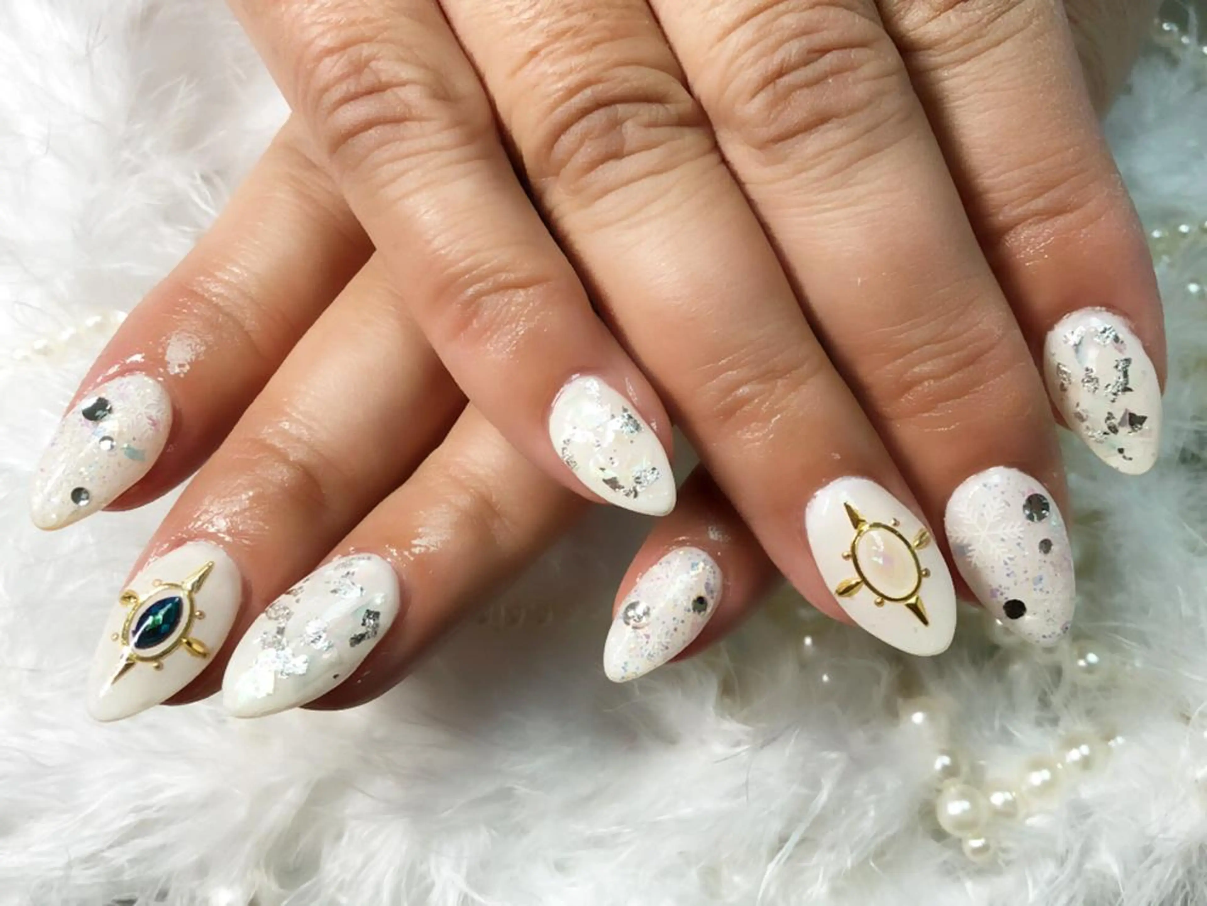 ネイル ストーンネイル ハンドネイル CITRAtotal beautyのネイルデザイン
