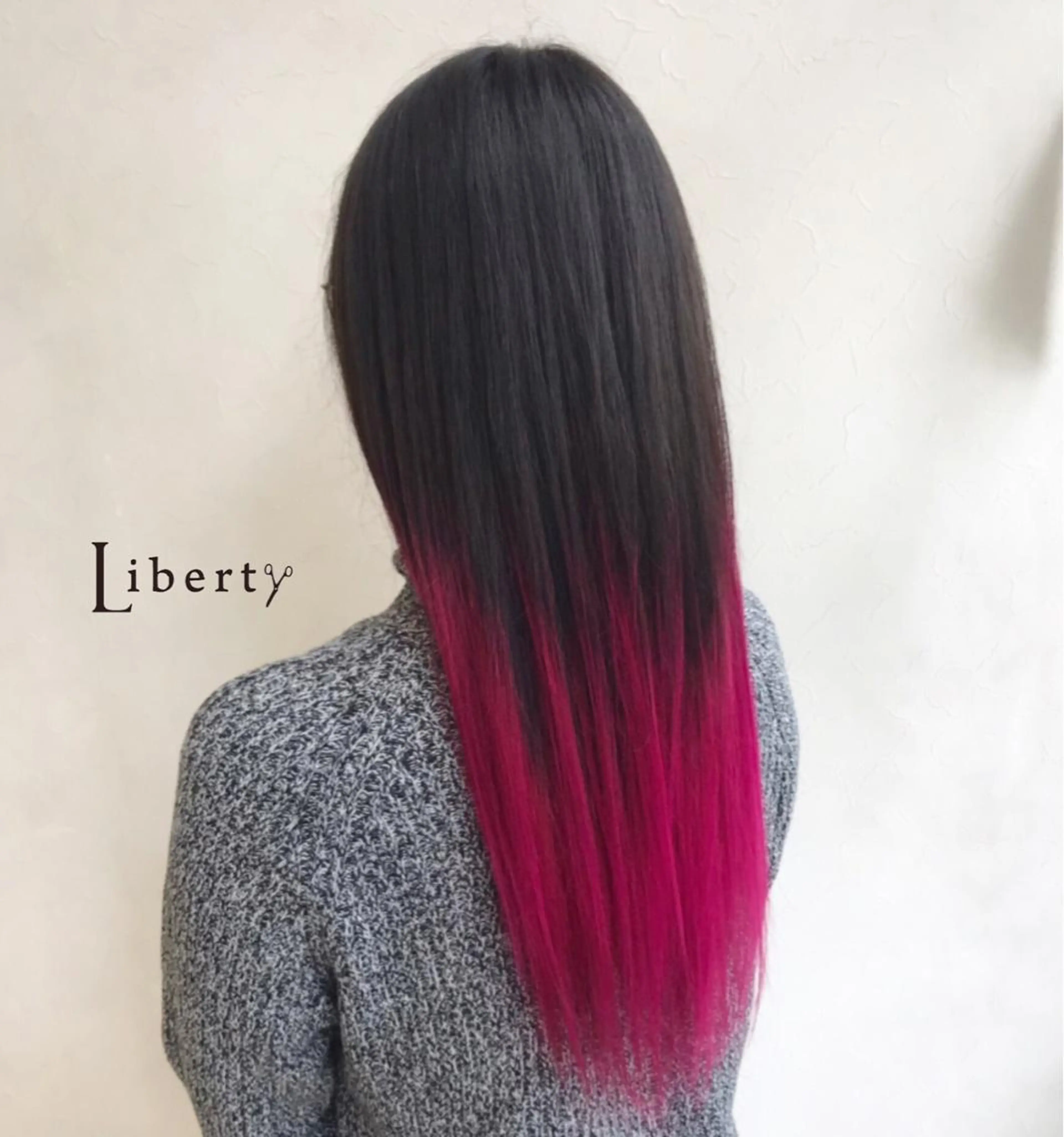ロング カラー グラデーションカラー ピンクカラー ヘアカラー トリートメント Liberty 店長 TAJIMAのヘアスタイル