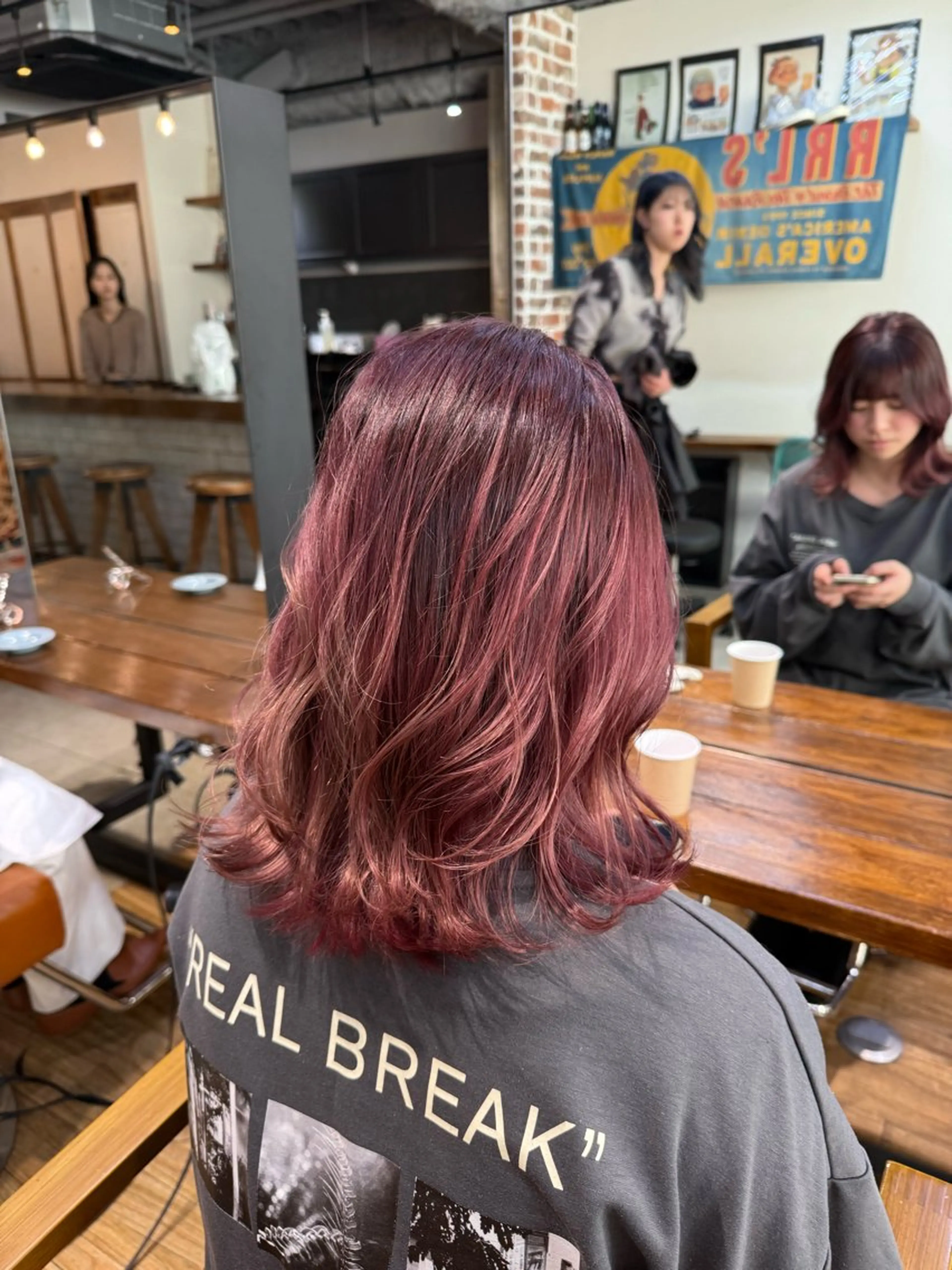 ミディアム レイヤーカット🫧／ ブリーチ✨TOWAのヘアスタイル