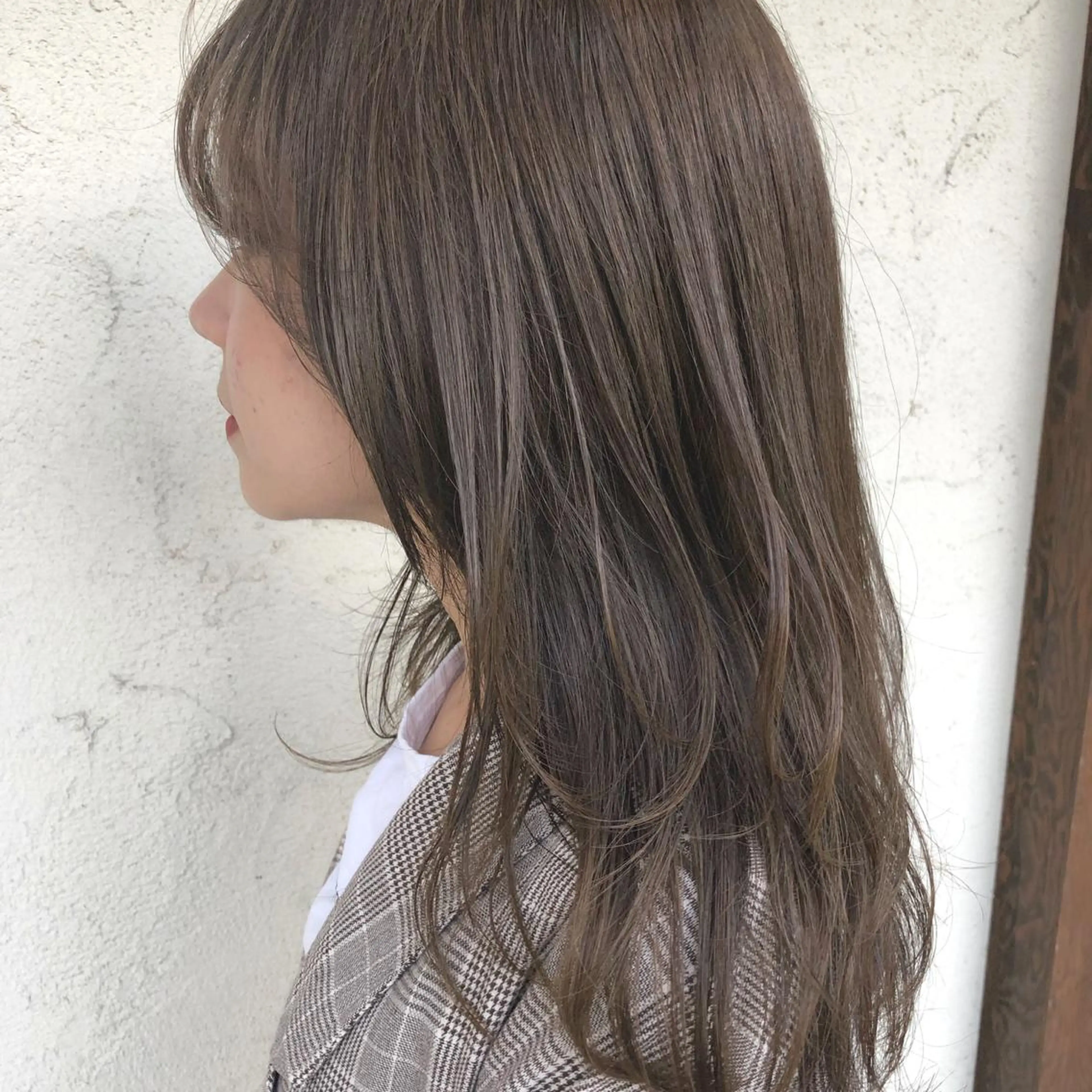 ミディアム カラー ブリーチ 透明感カラー カット ヘアカラー トリートメント ヘアセット 艶髪育成サロン 京橋　shinのヘアスタイル