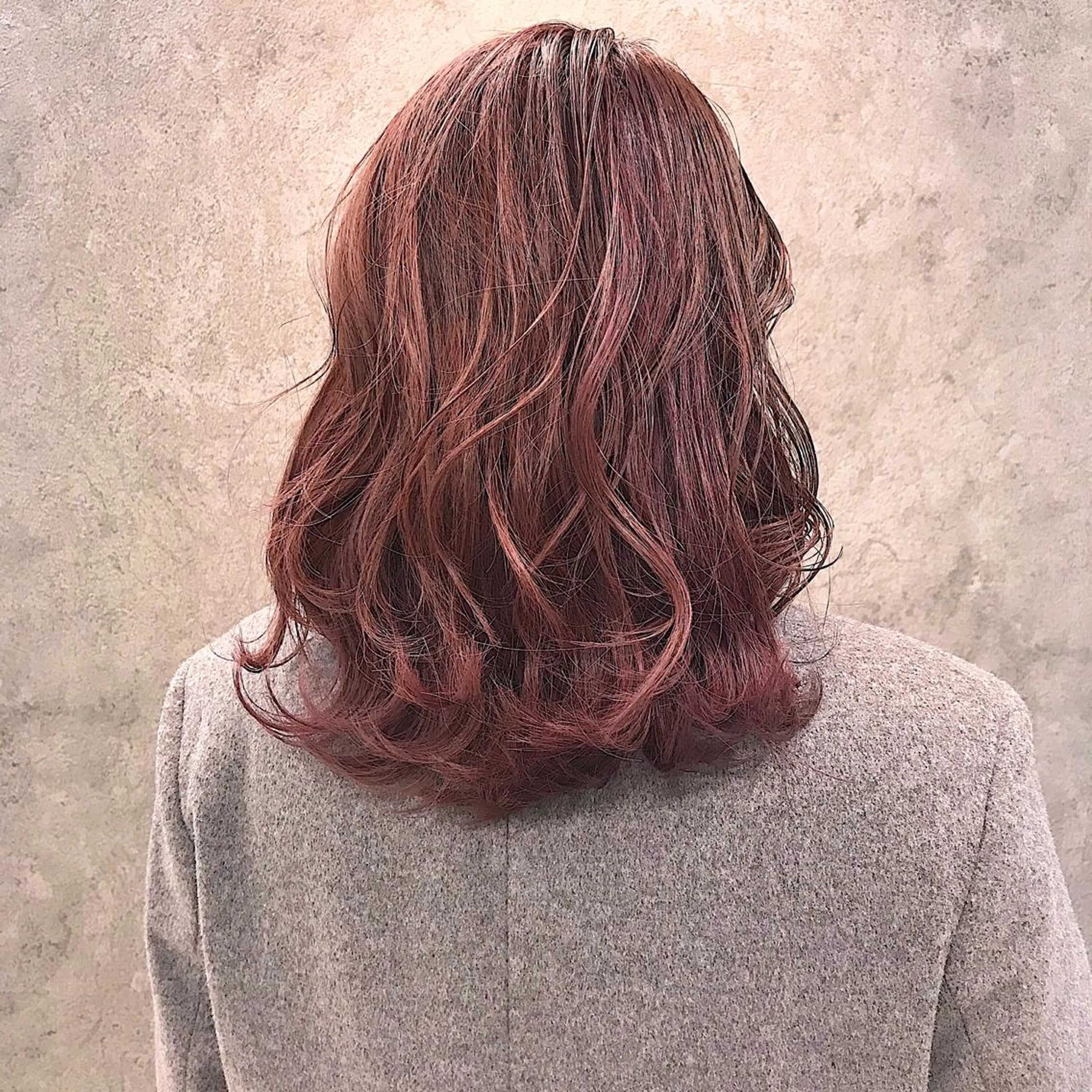 ミディアム カット ヘアカラー トリートメント 所渉/韓国レイヤー /ウルフカットのヘアスタイル