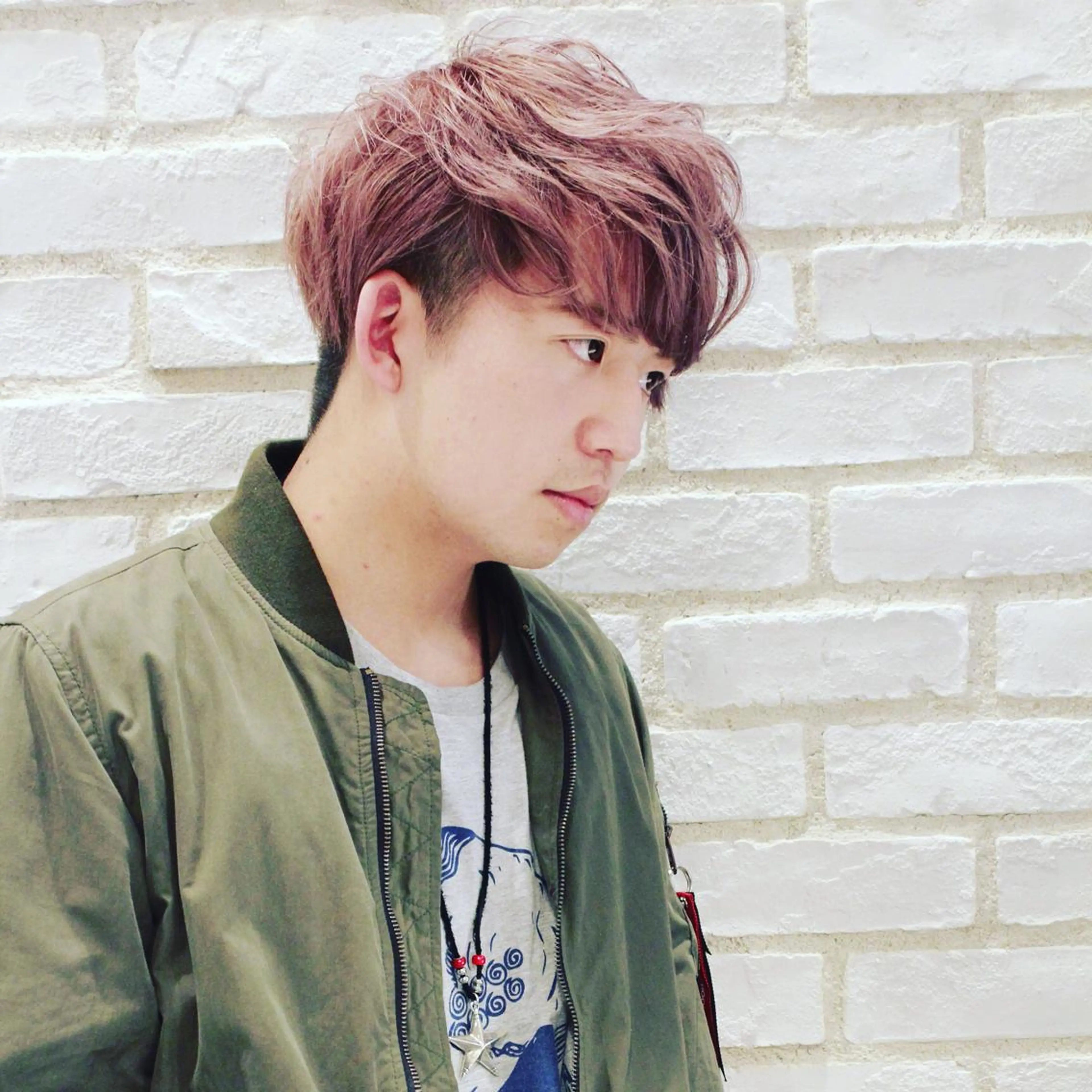 メンズ 所渉/韓国レイヤー /ウルフカットのヘアスタイル