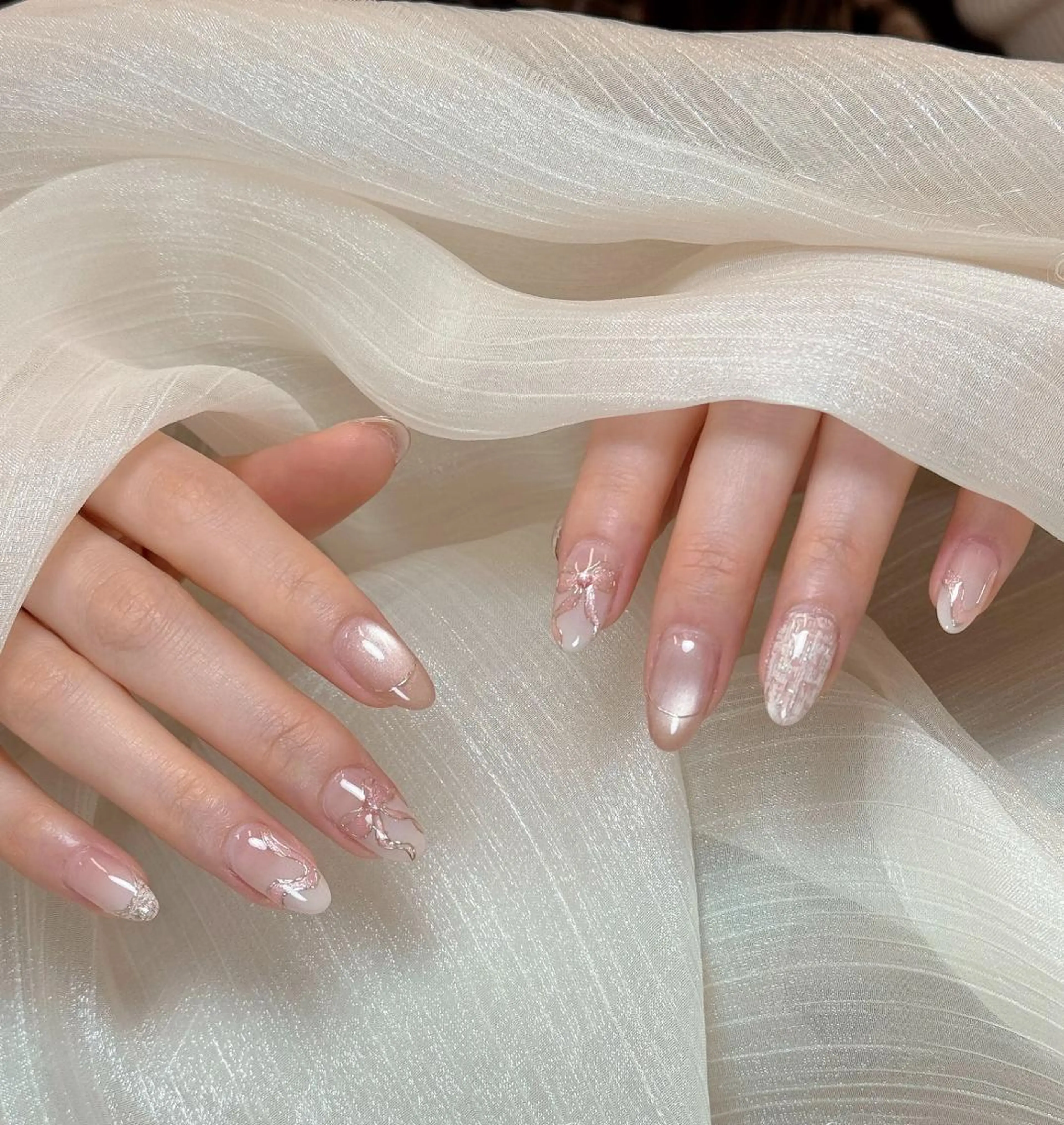 ネイル ハンドネイル ハンドケア RAFFINE haru🦋🩵のネイルデザイン