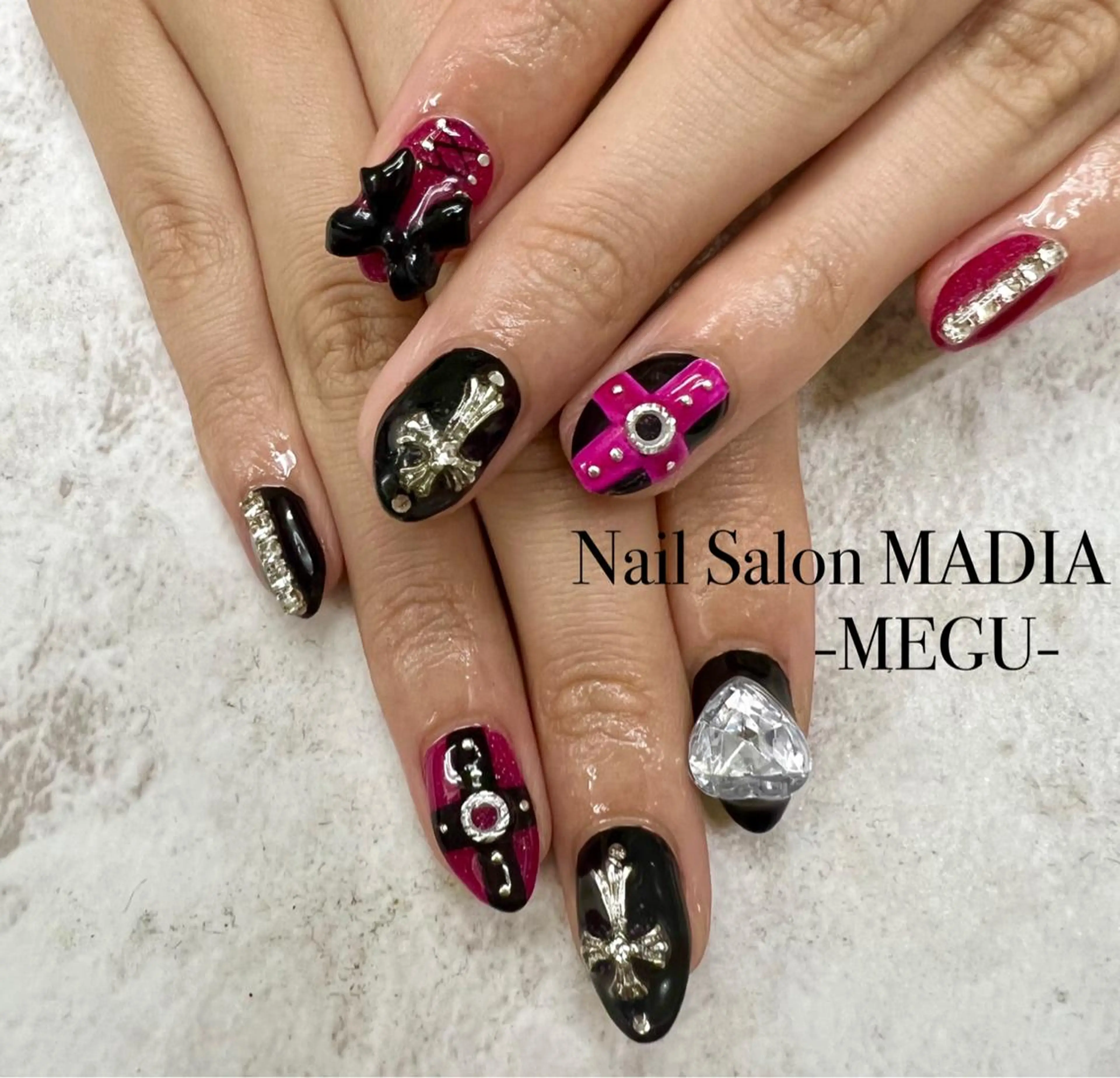 ネイル MADIA藤沢所属・MADIA MEGUのネイルデザイン