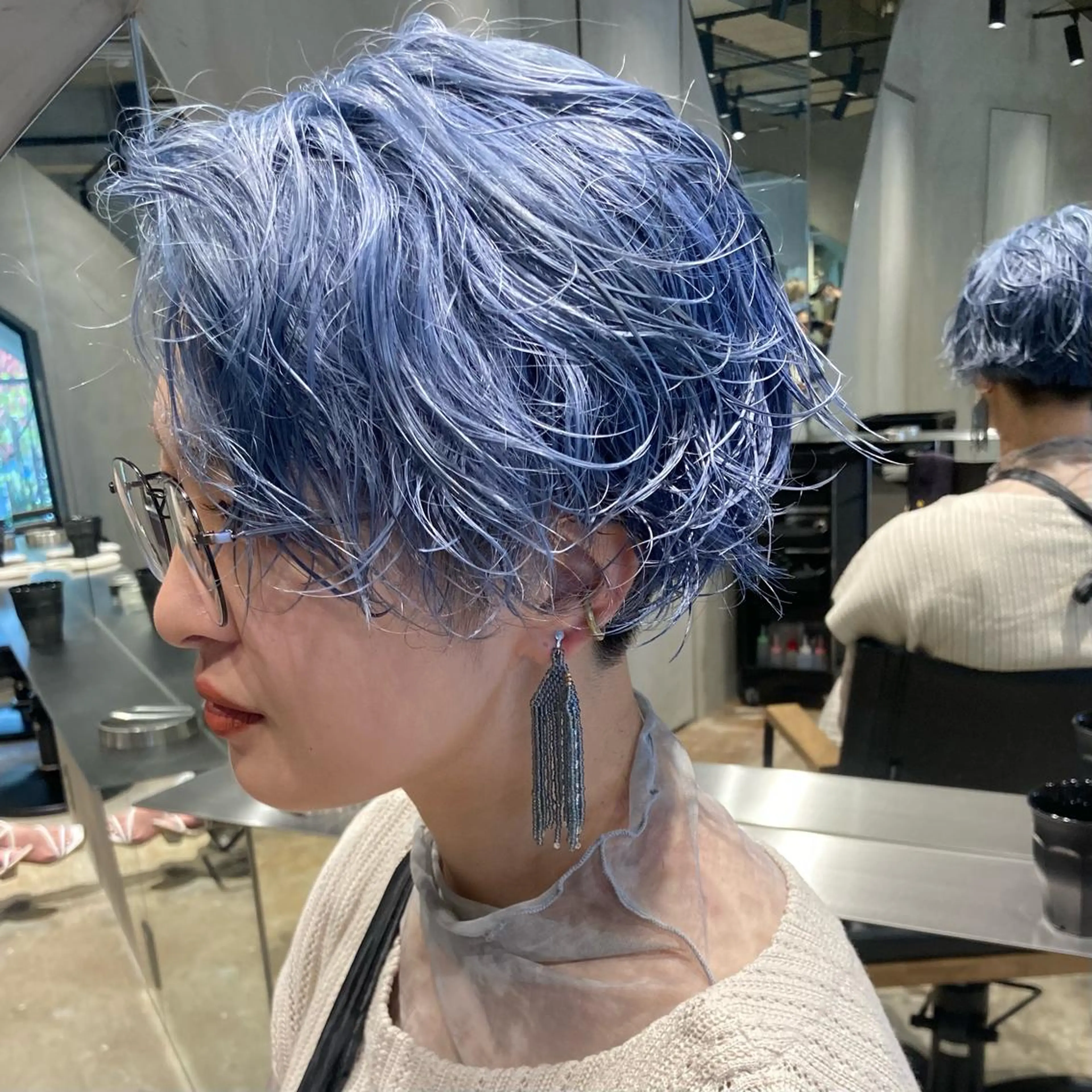 ショート カラー パーマ ショートボブ ショートレイヤー ハンサムショート ベリーショート アッシュ ヘアカラー 🌈圧倒的デザイン力 内井省吾のヘアスタイル