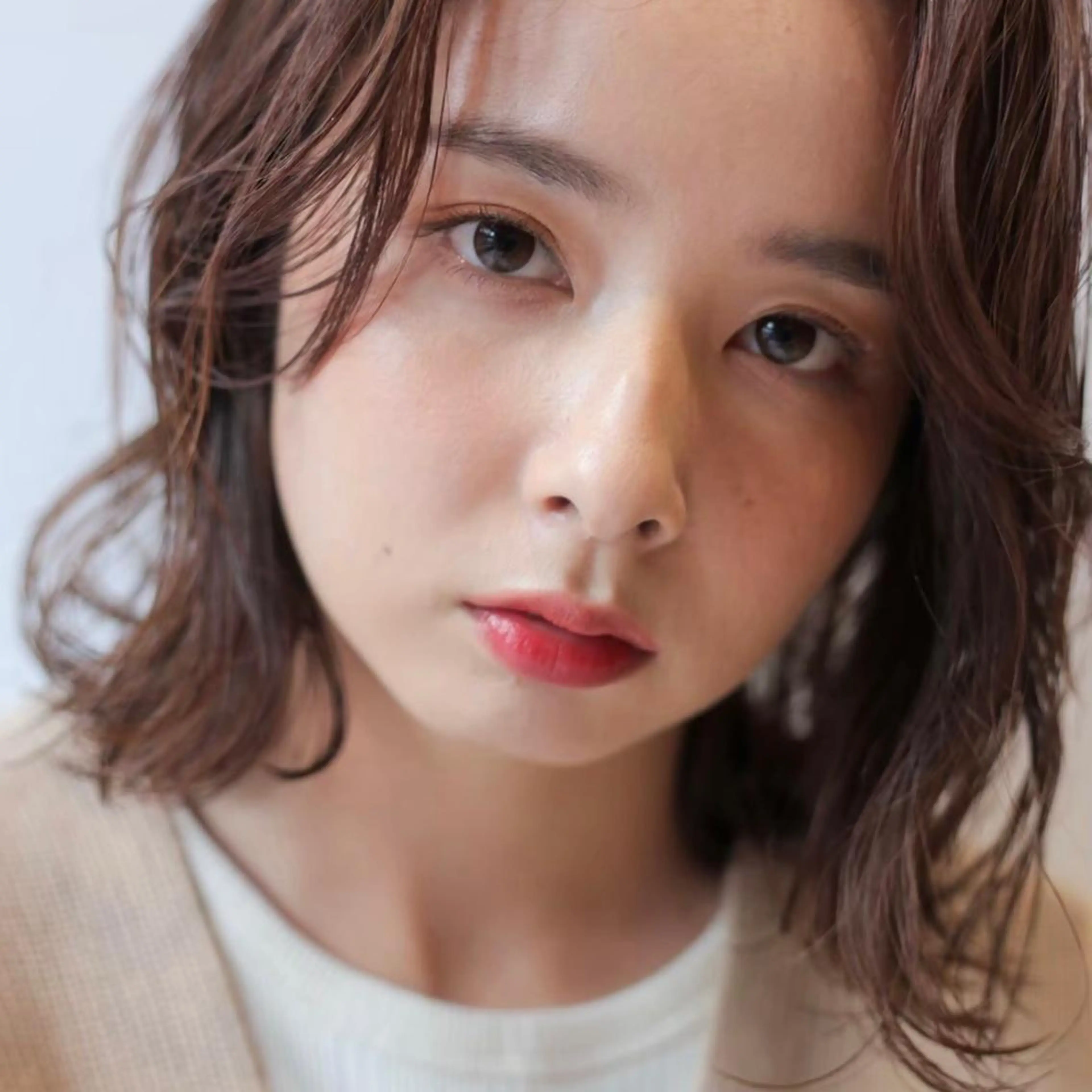 ミディアム 小林 愛花のヘアスタイル