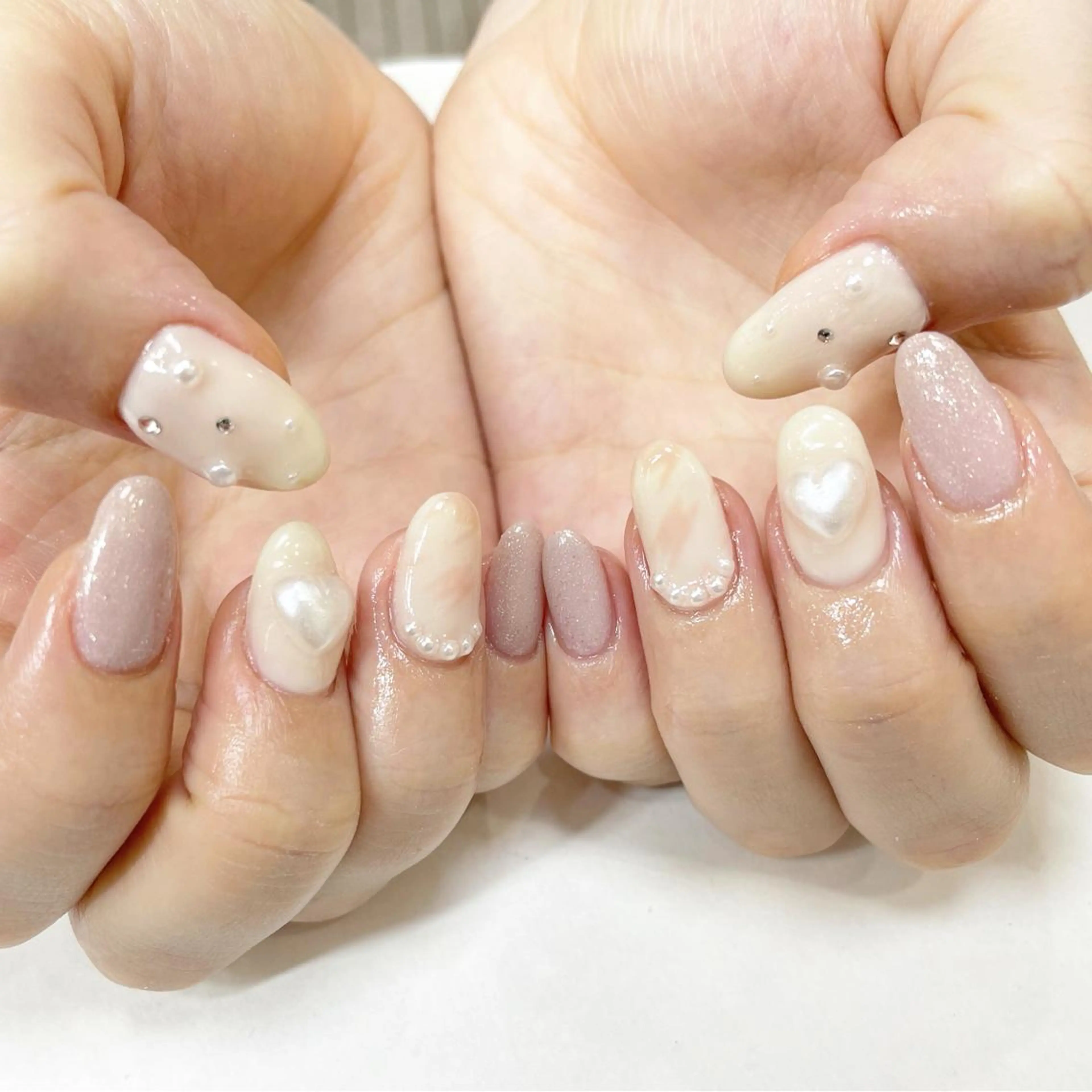 ネイル ハンドネイル フットネイル Minaminail やり放題ネイル🍓のネイルデザイン