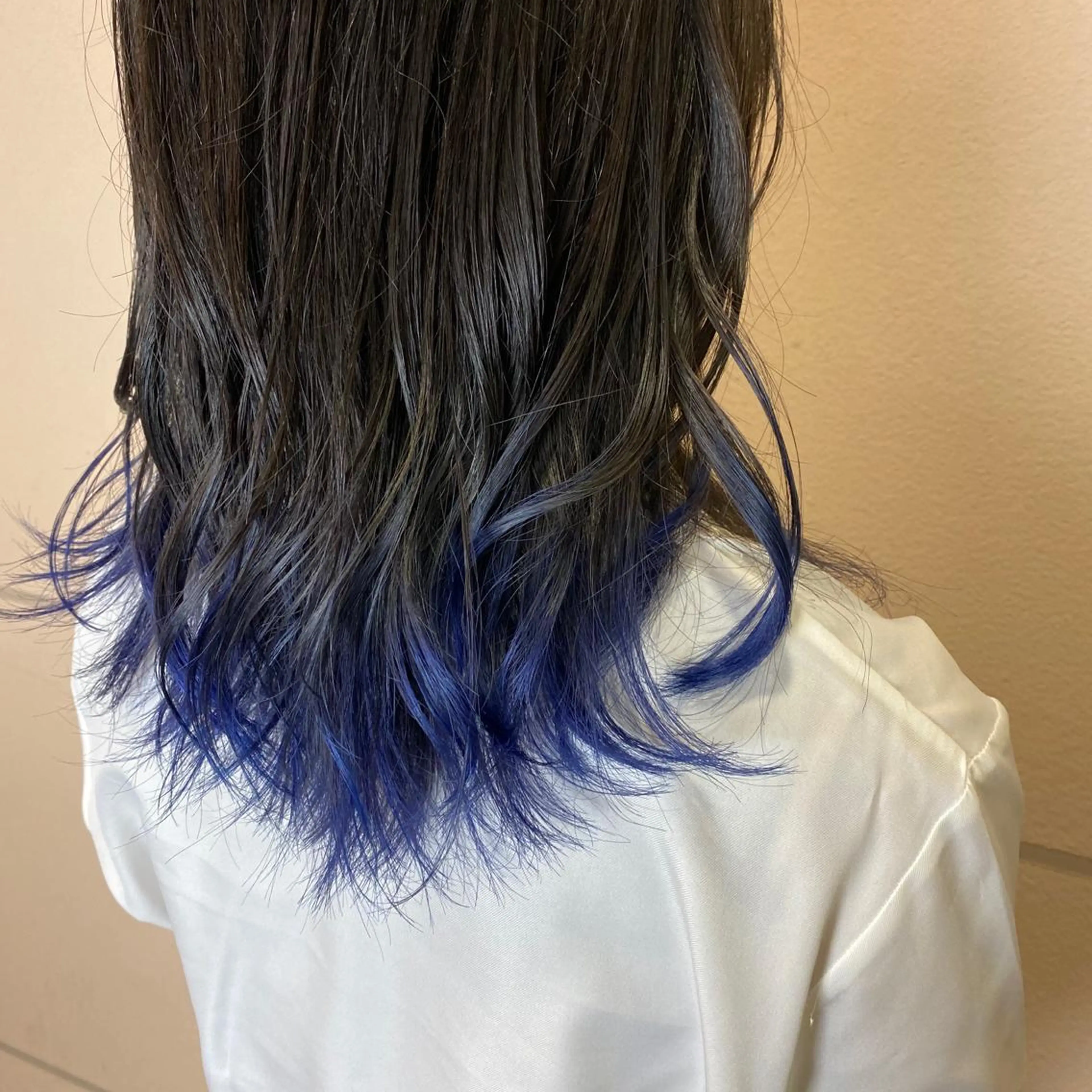 セミロング カラー TRUCK トラックのヘアスタイル