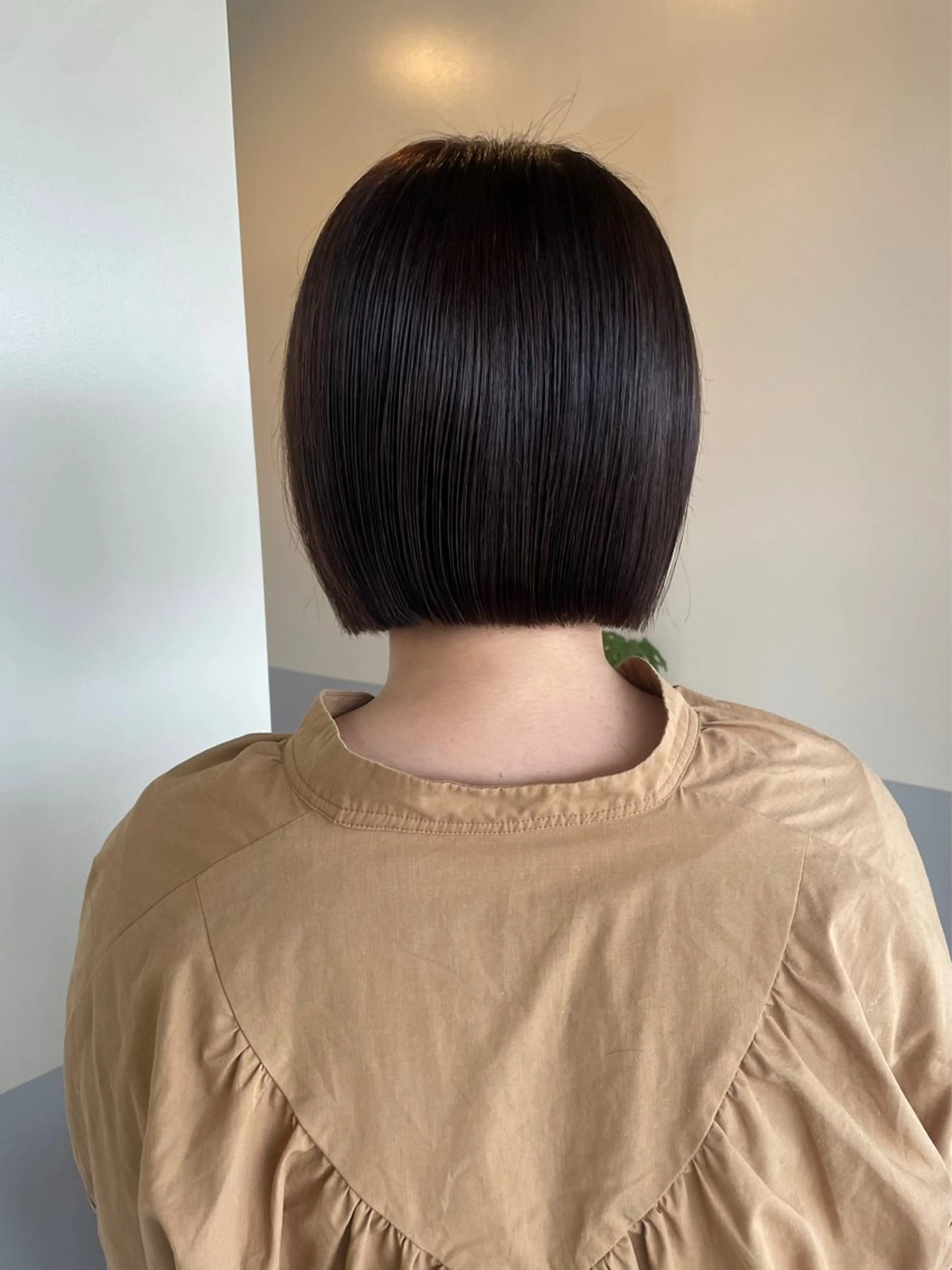 ショート ボブ カット ヘアカラー トリートメント 小久保 里紗のヘアスタイル