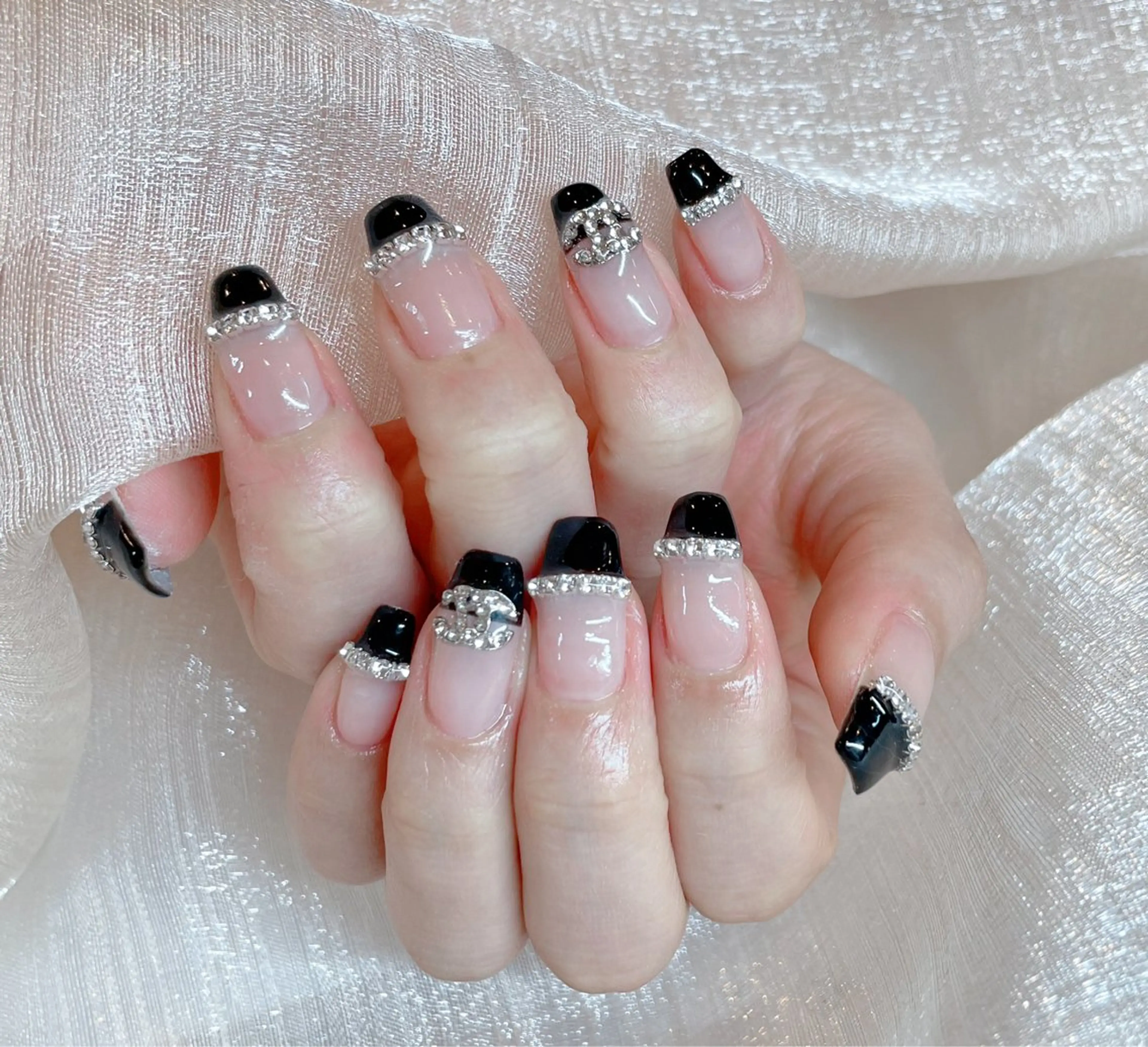 ネイル ハンドネイル ハンドケア Demure Momoのネイルデザイン