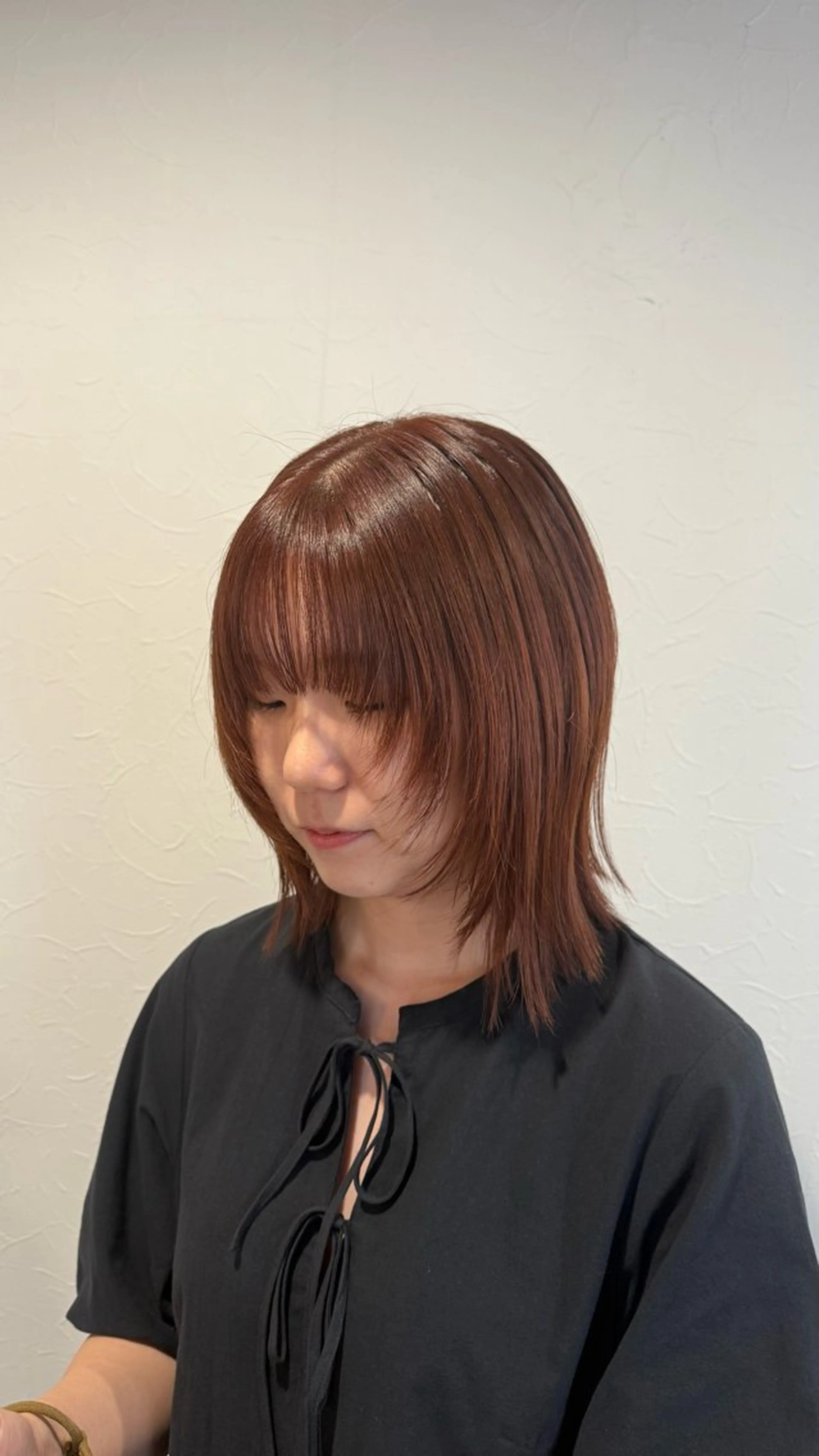 ミディアム レッドブラウン 顔周りカット レイヤーカット カット ヘアカラー 原田 翠のヘアスタイル