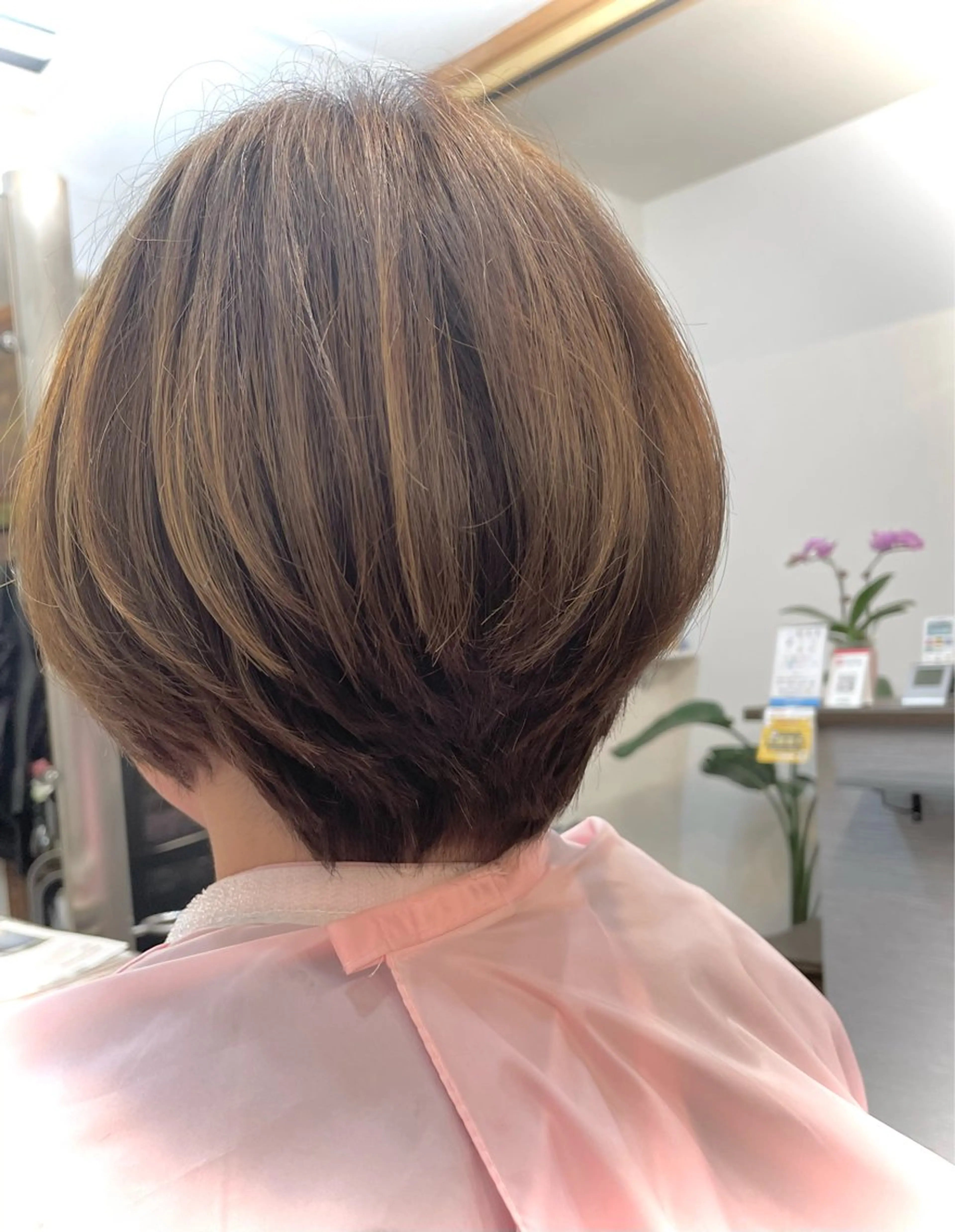オーガニックカラー全体染め(シャンプードライ込)ショート白髪ぼかし/おしゃれ染め/の写真