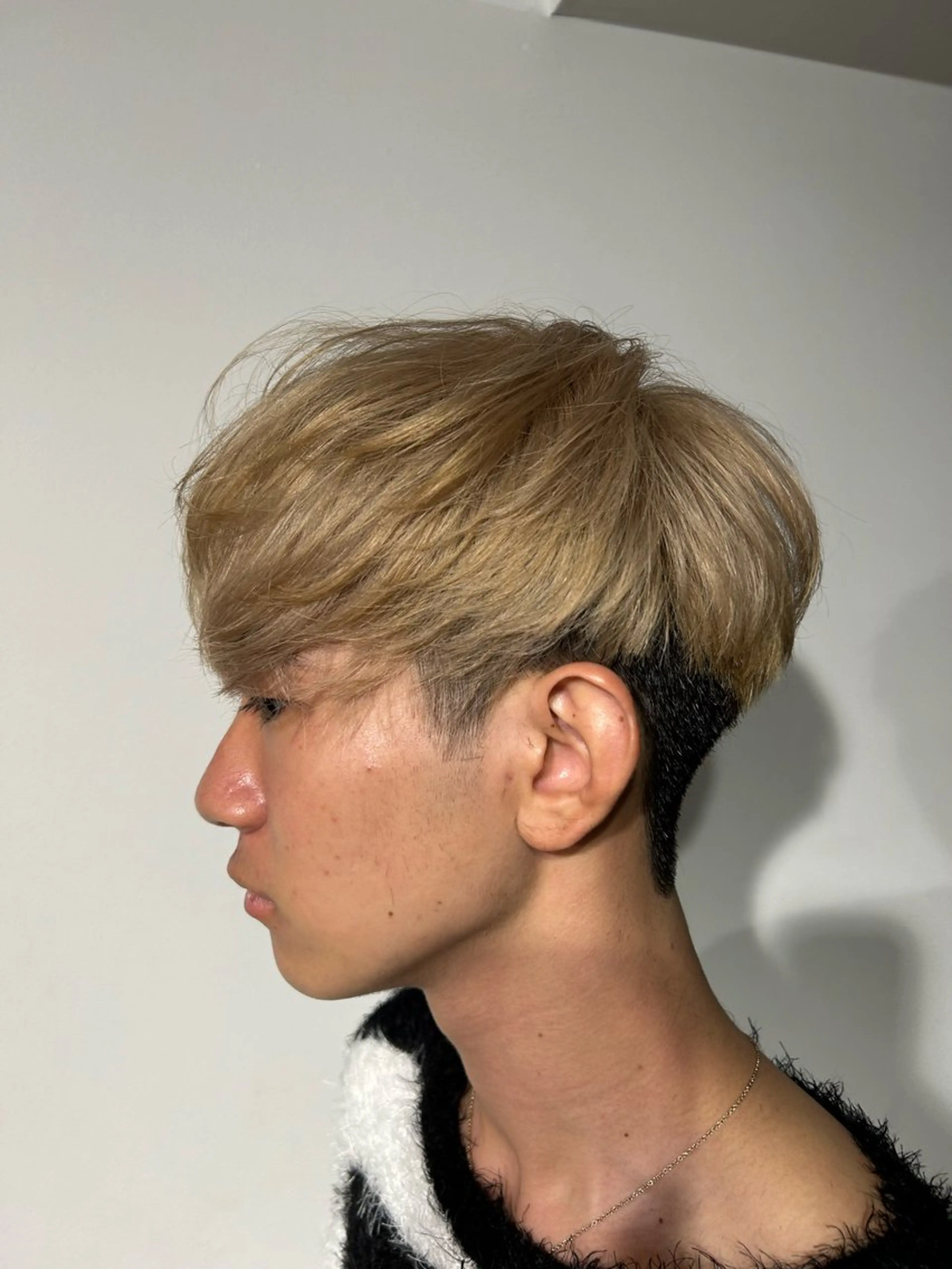 ショート メンズ メンズパーマ フェザーパーマ癖毛 曲がる縮毛矯正森岡のヘアスタイル