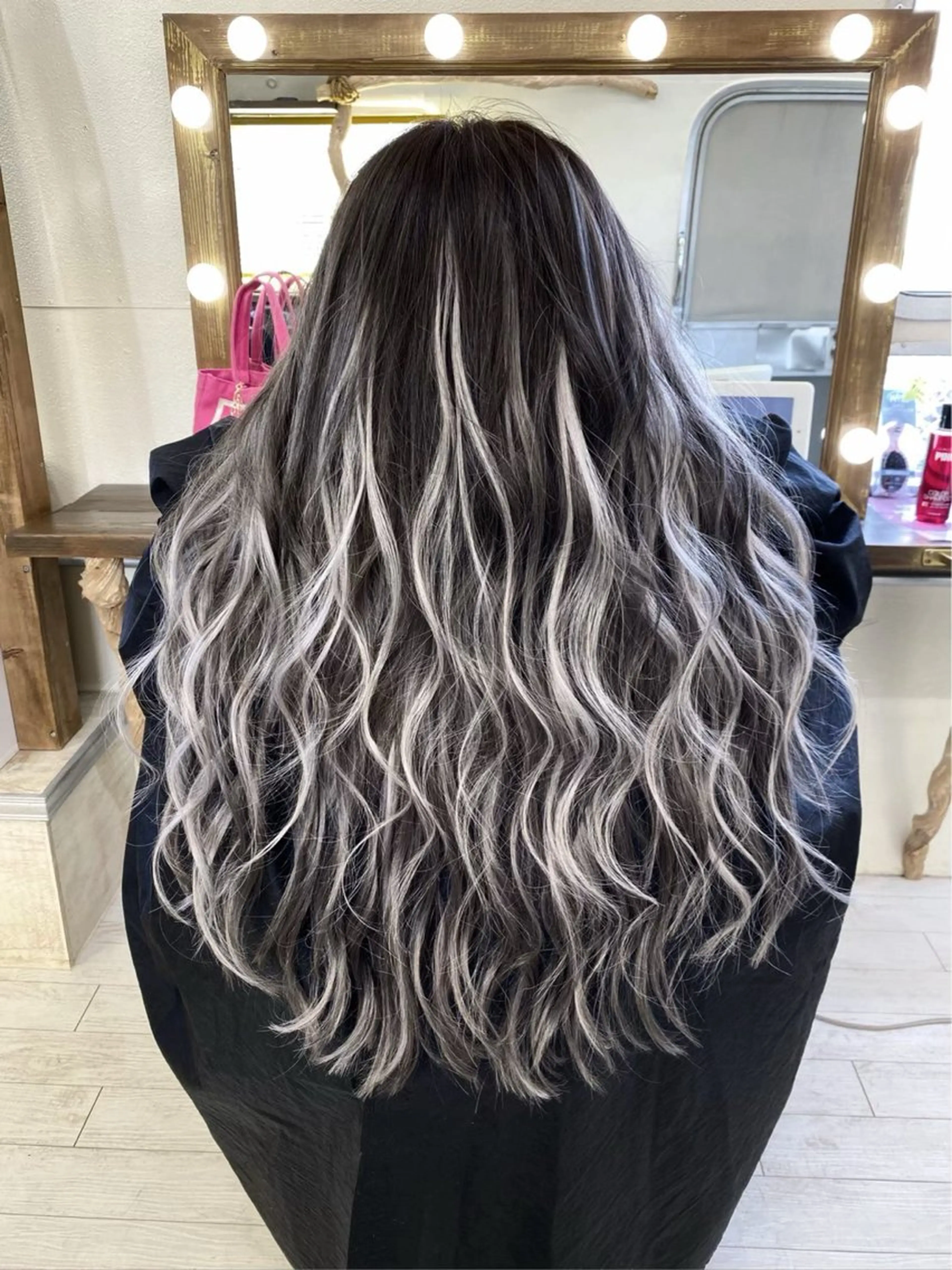 ロング ハイライト レディースカット特化 無料Mayuのヘアスタイル