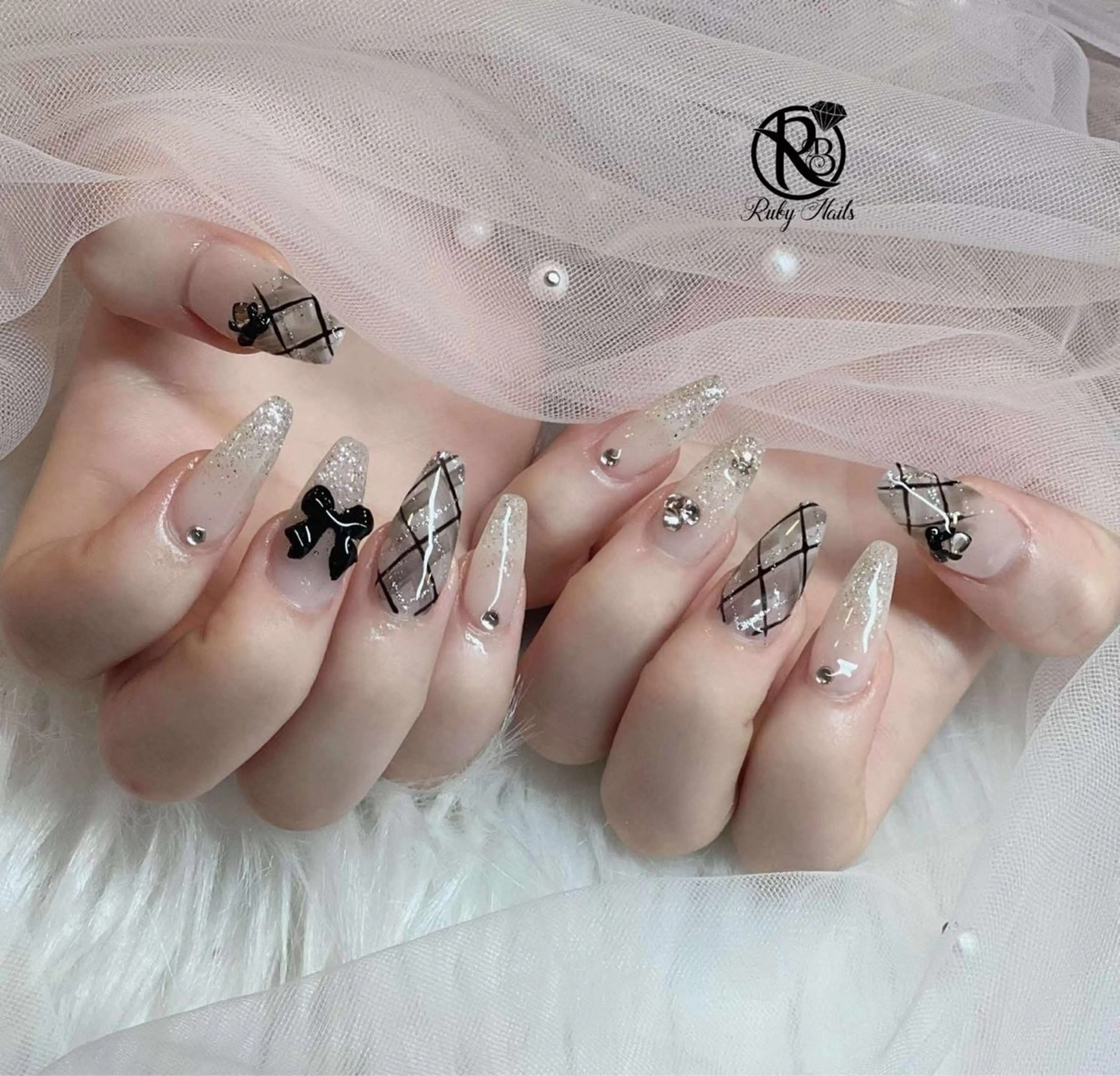 カラー ZIN RUBYNAILのネイルデザイン