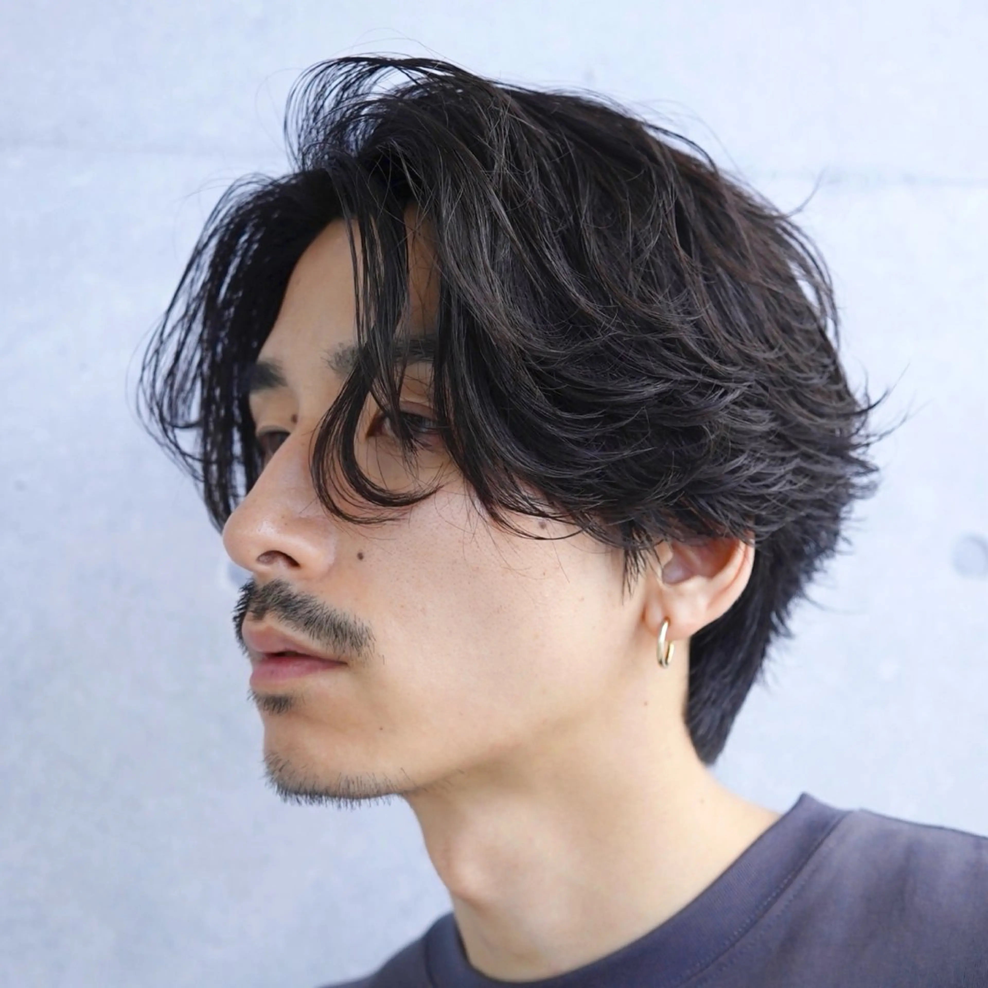 ミディアム ヘアアレンジ メンズ ミディアムパーマ センターパート フェザーパーマ マッシュ メンズパーマ カット パーマ 楽斗/メンズパーマ /シャドウパーマのヘアスタイル