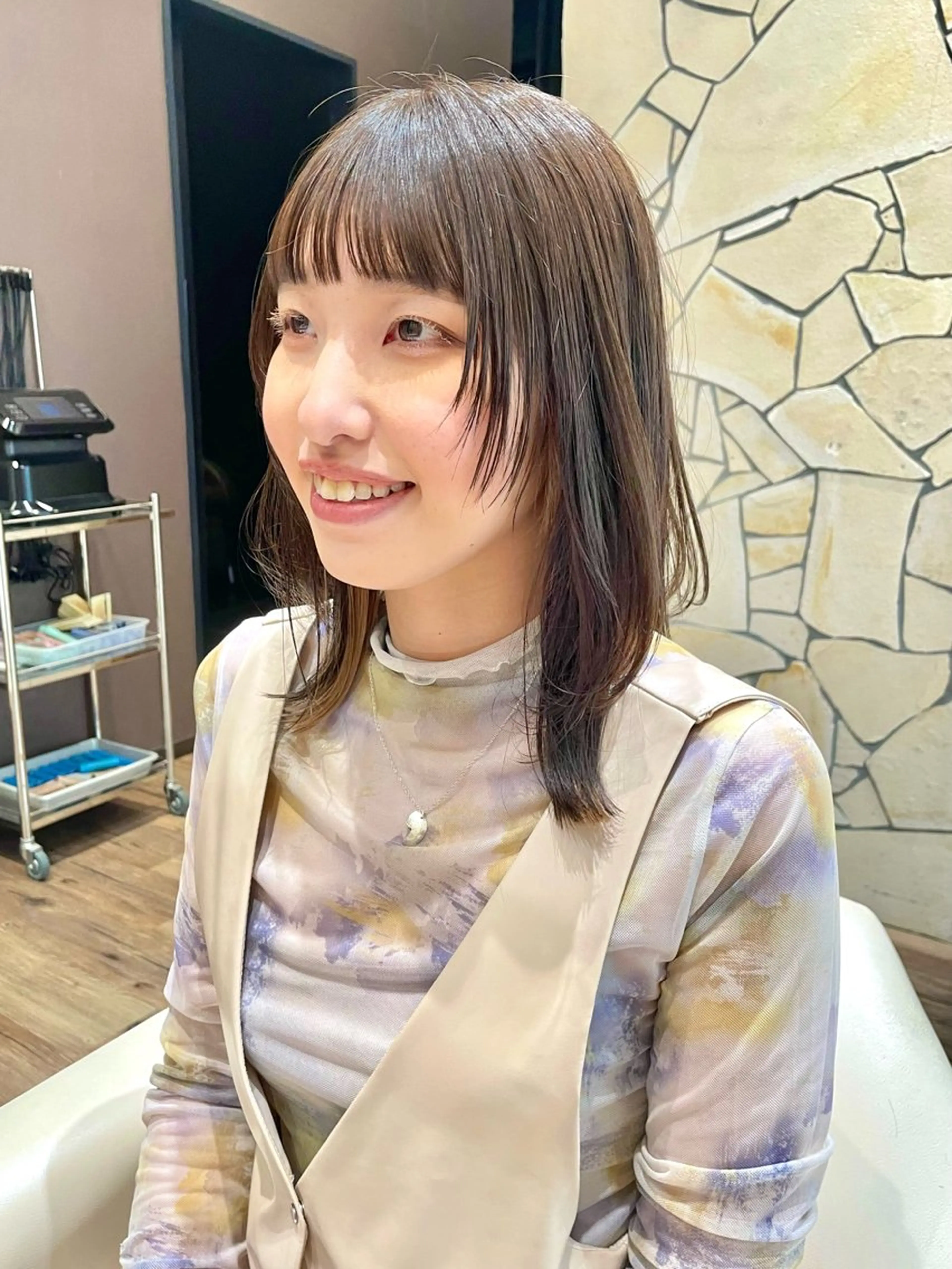 ロング カラー ベージュカラー オリーブベージュ 顔周りカット レイヤーカット BELLA/天王寺/ 似合わせ/木浦心のヘアスタイル