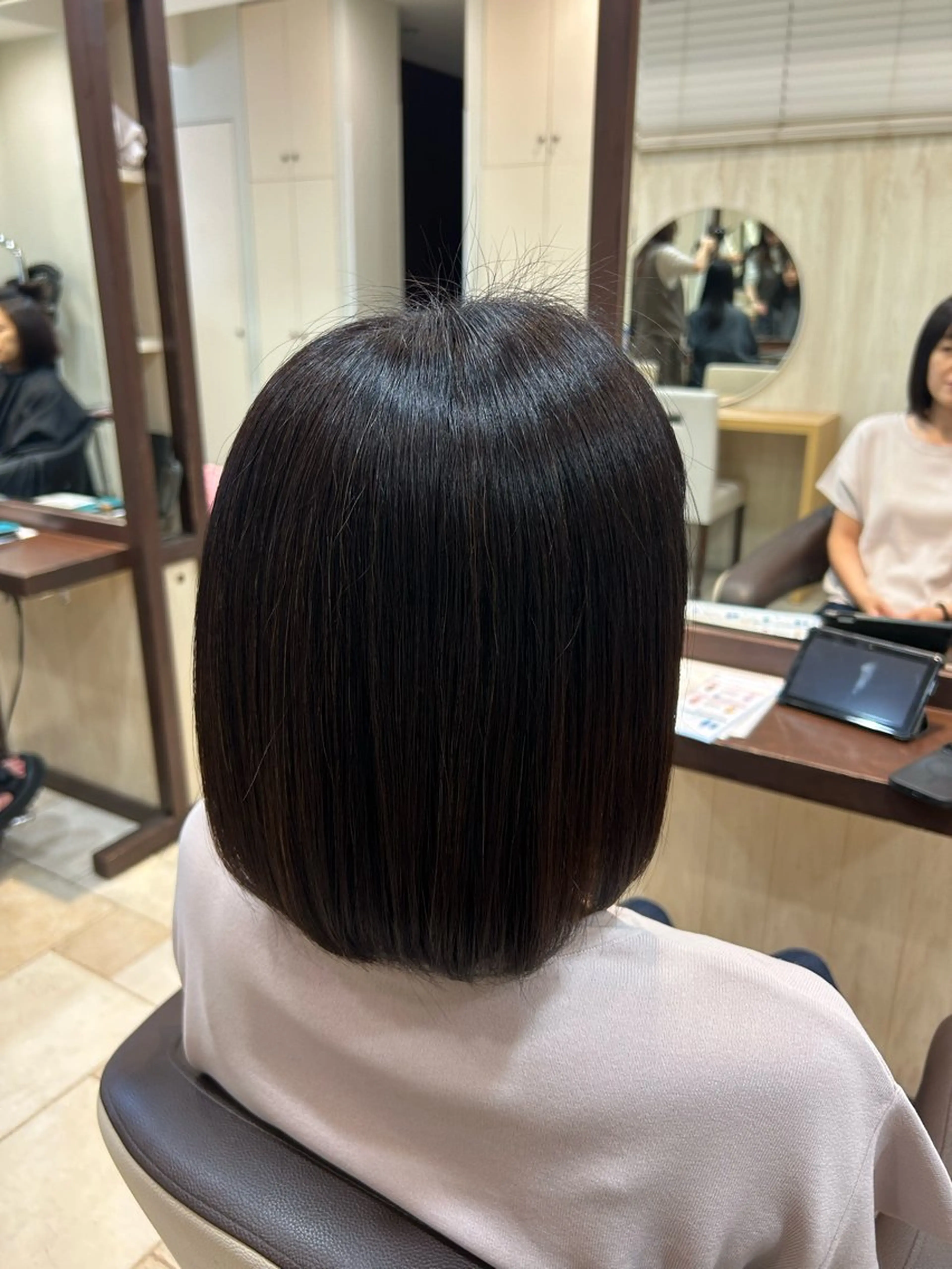 ミディアム カット ヘアカラー 脇野 真琴のヘアスタイル