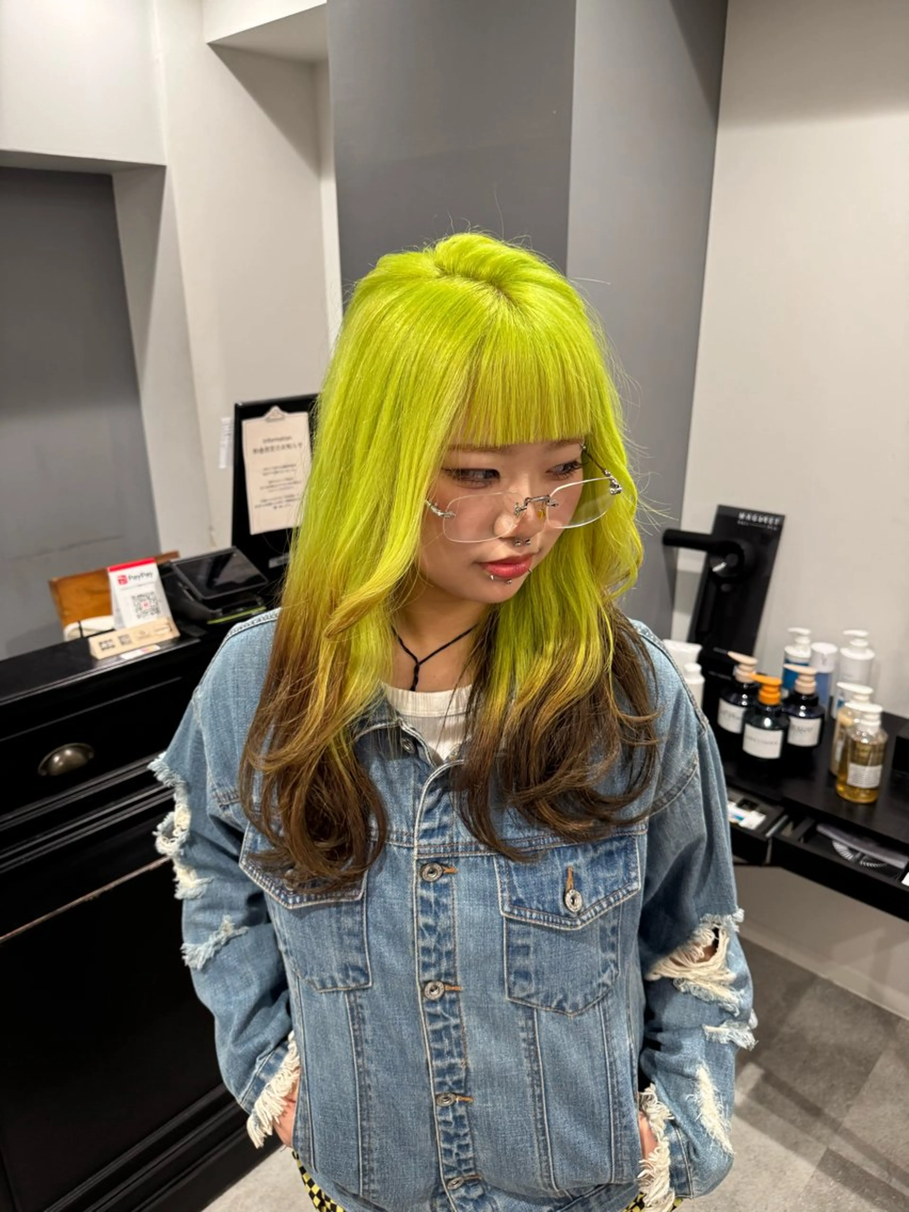 ロング カラー ハイトーンカラー レイヤーカット カット ヘアカラー りんと 無料カットモデル募集のヘアスタイル