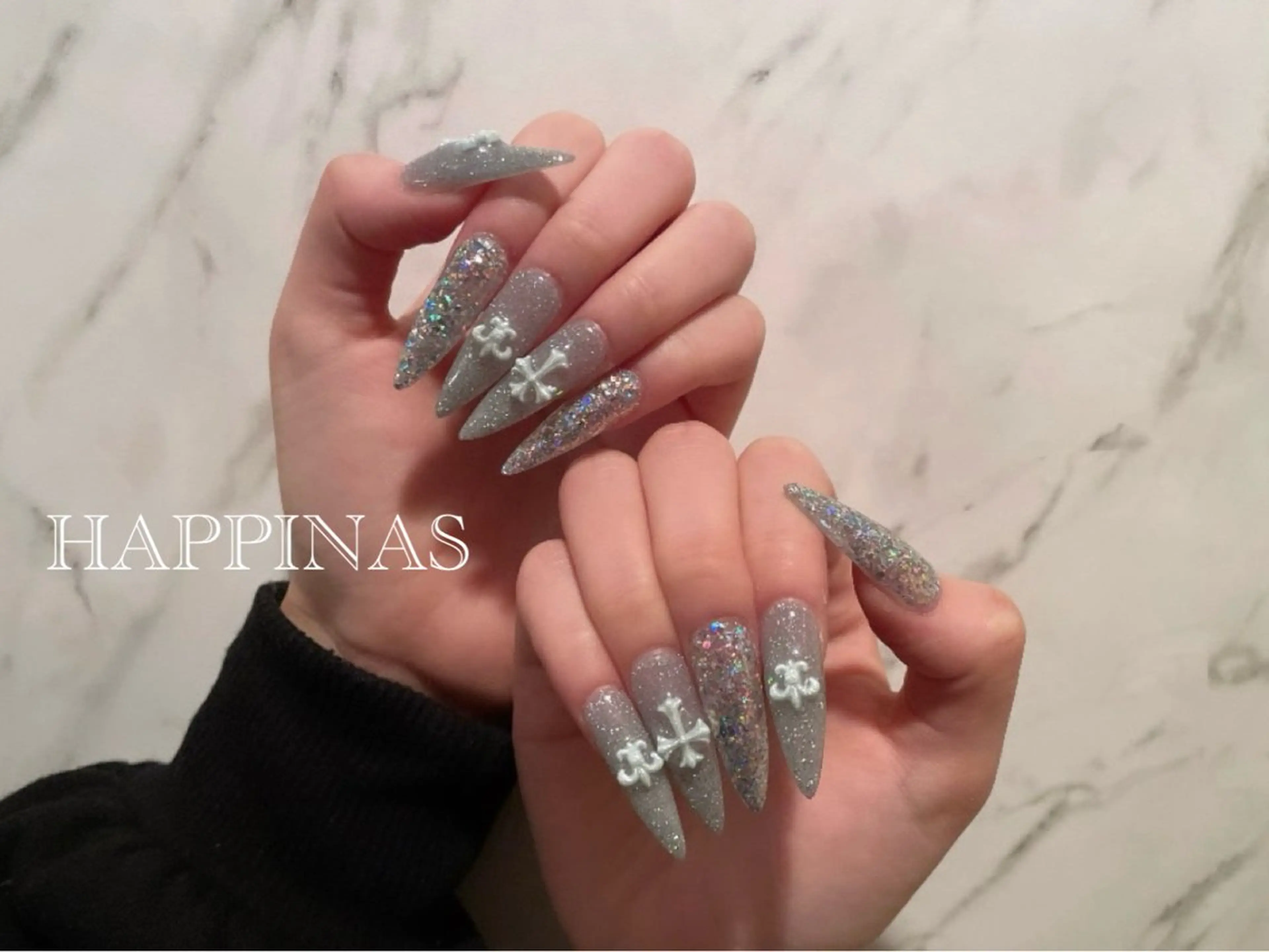 ネイル ブルー カジュアル フラッシュネイル キラキラネイル スカルプネイル ハンドネイル HAPPINAS Jrネイリスト💅のネイルデザイン