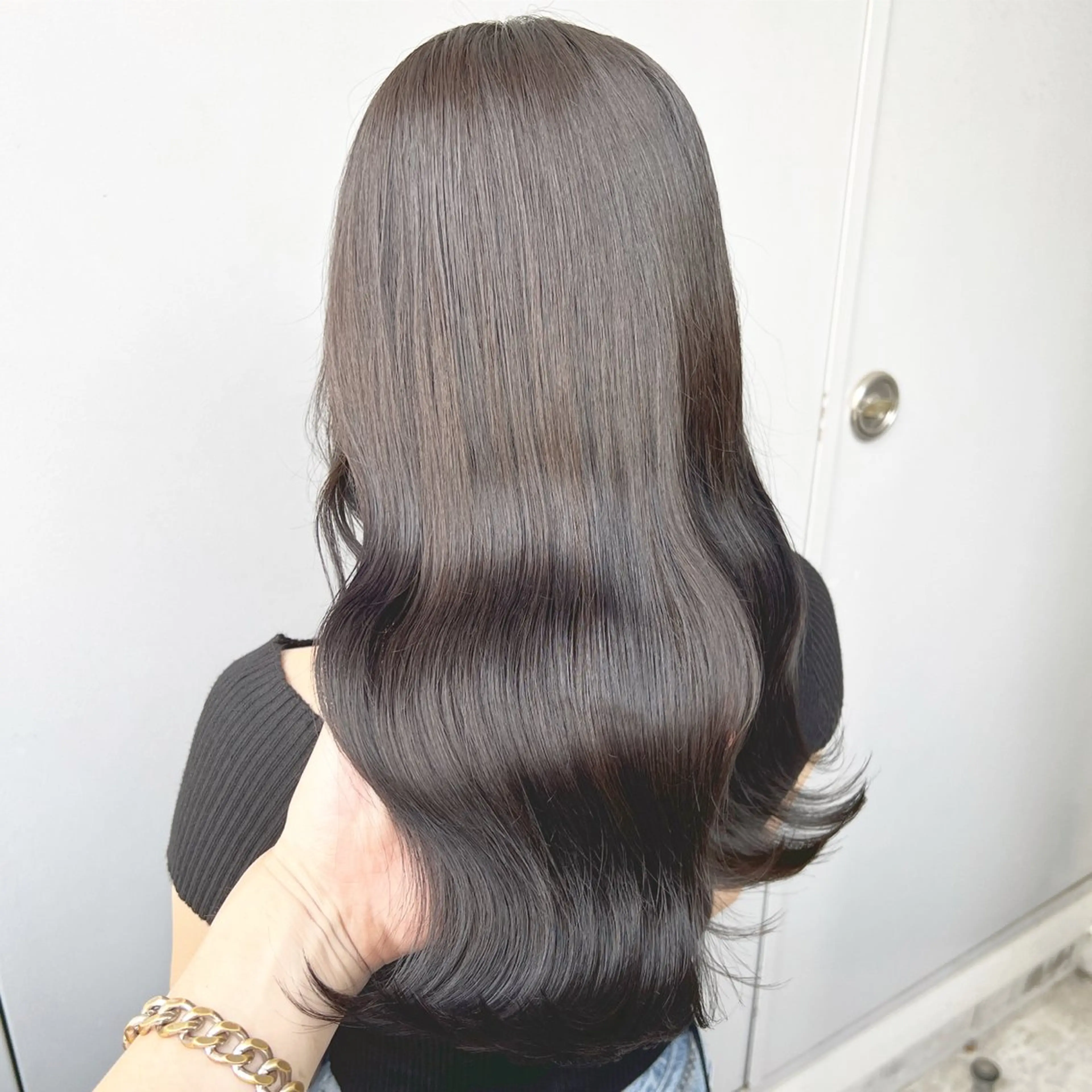 ミディアム カラー カット ヘアカラー ヘアセット 韓国風ベージュ🤎 赤みなし🌿横浜🤎のヘアスタイル