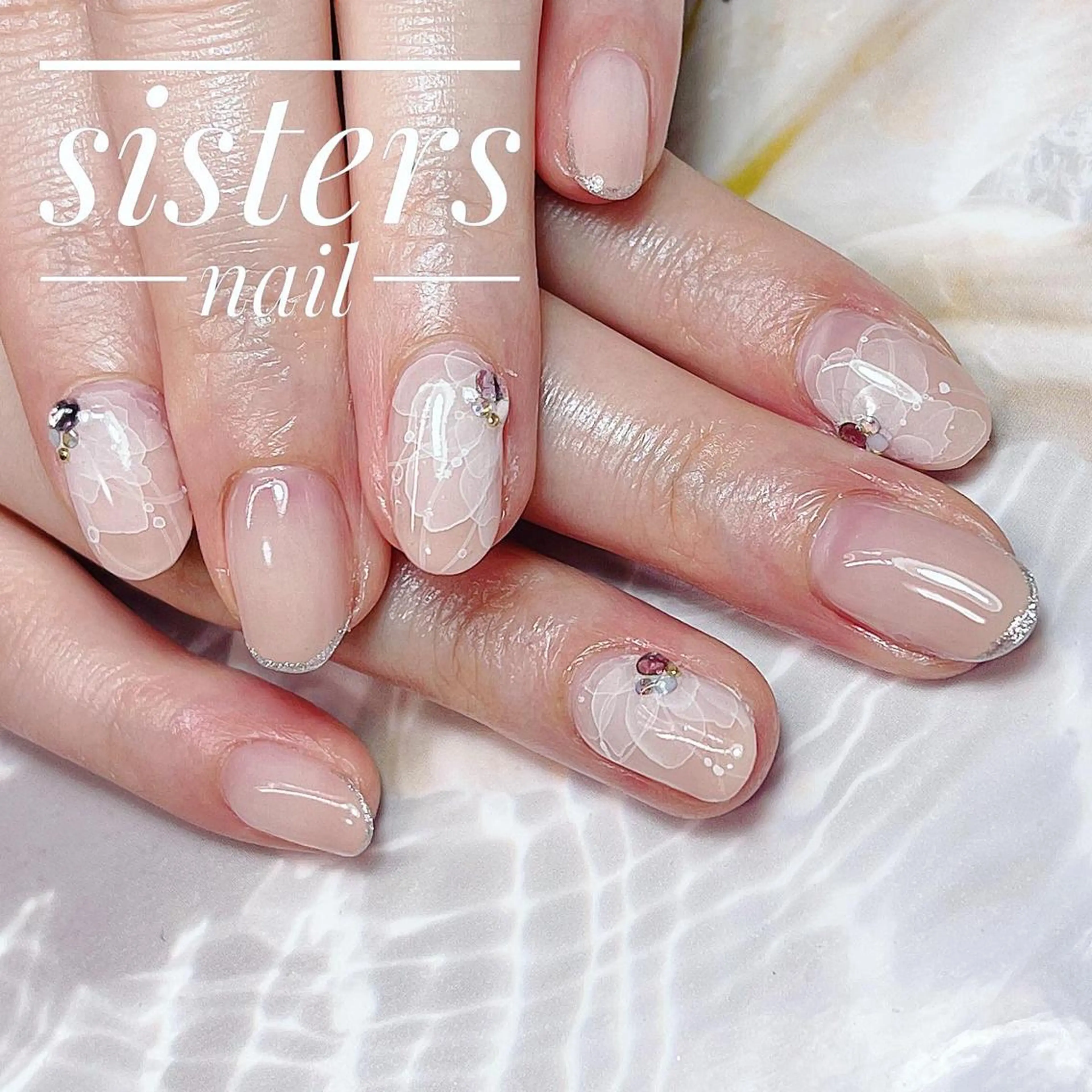 ネイル アートネイル フラワーネイル ラメ(グリッター) オフィスネイル シンプルネイル sisters nail.fのネイルデザイン