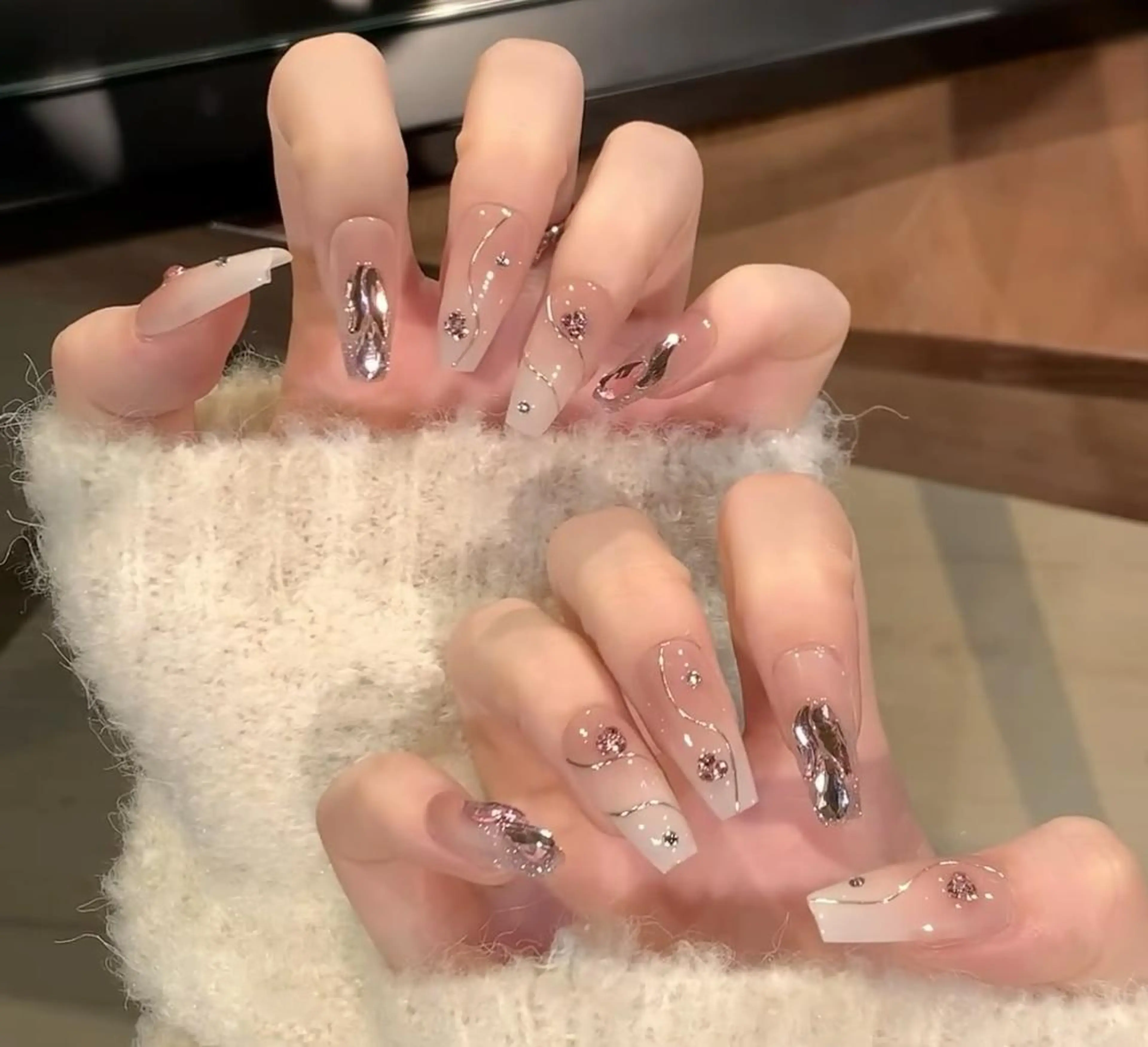 ネイル AB マツエクネイルサロンのネイルデザイン