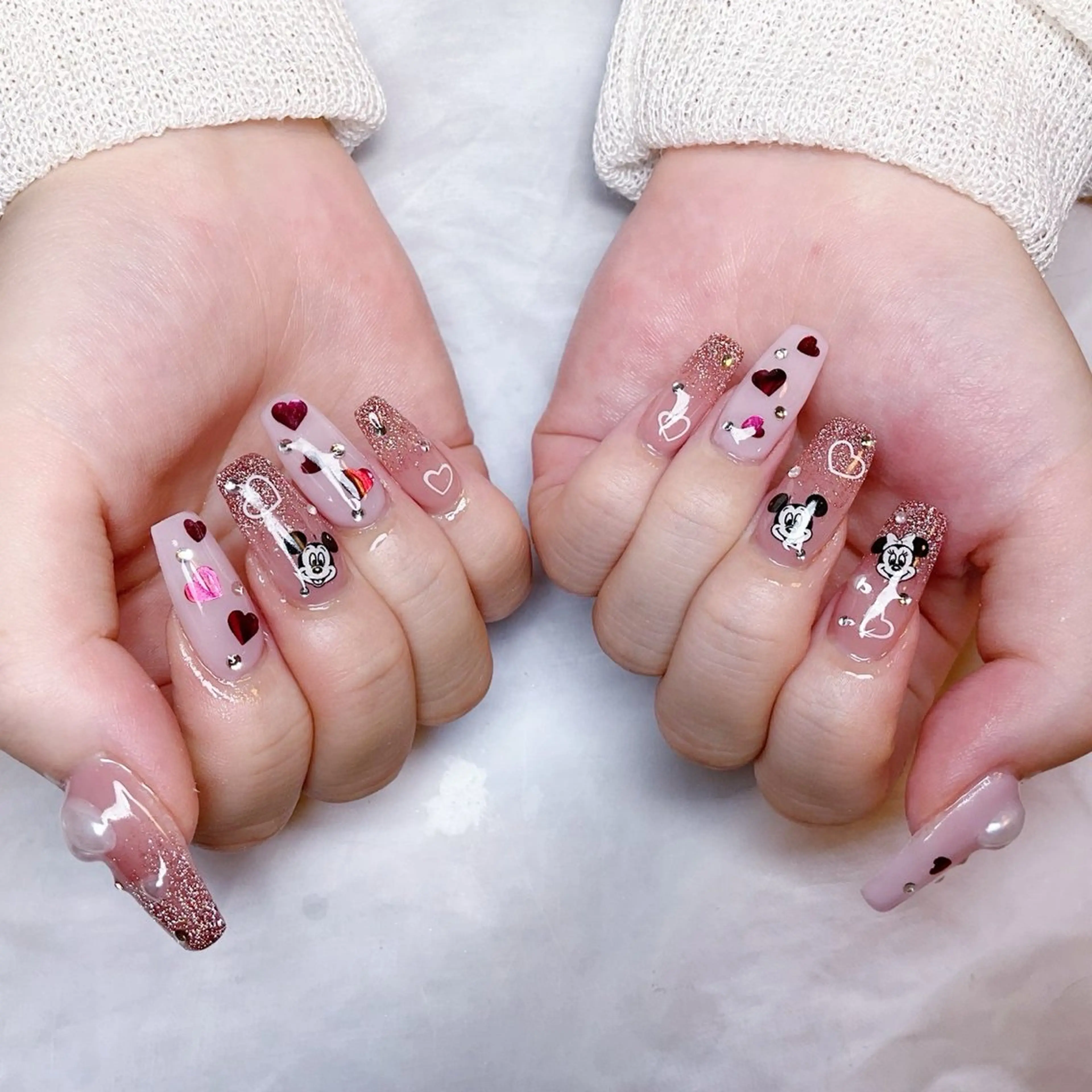 ネイル ハンドネイル ☁️Yun nail KiKi☁️のネイルデザイン