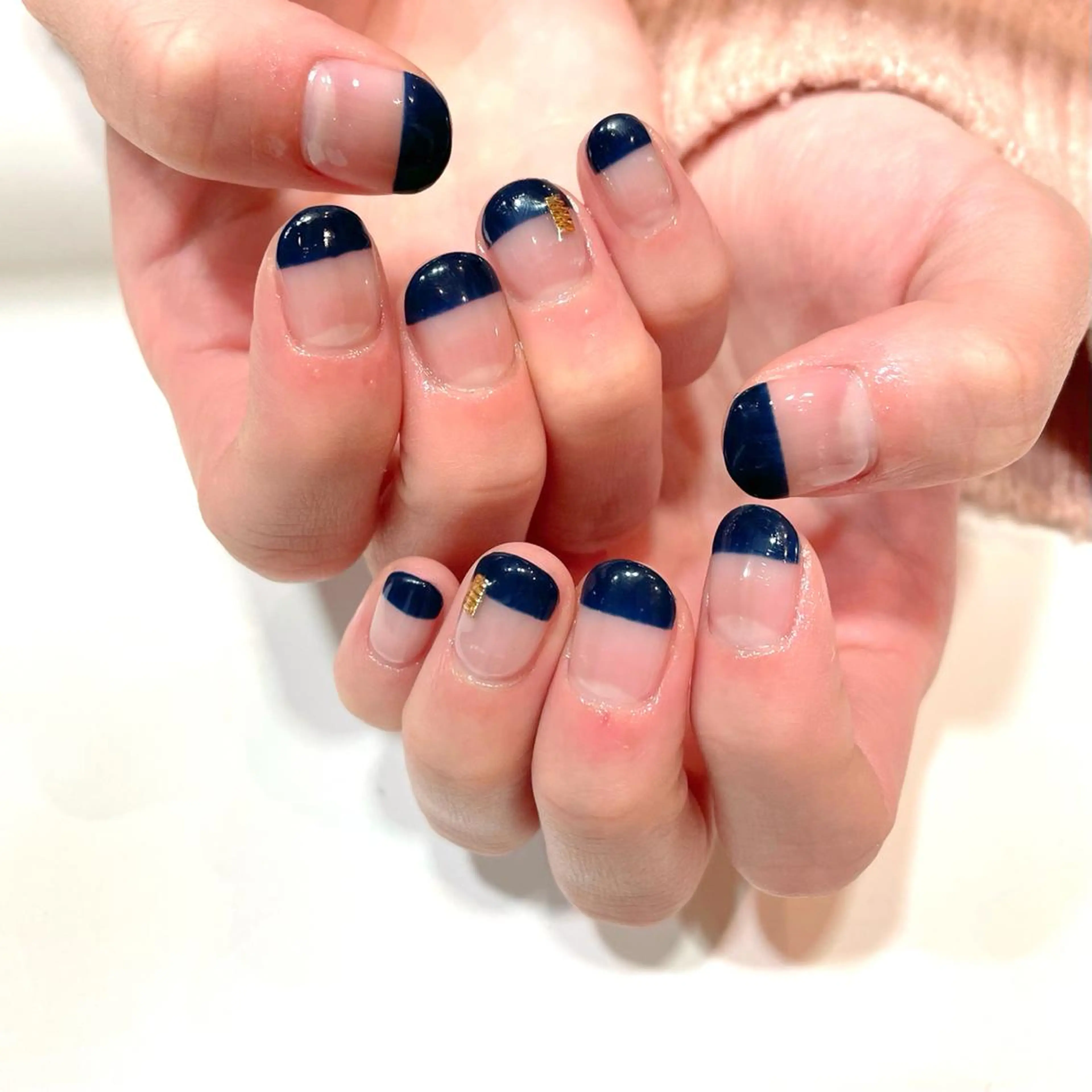 ネイル フレンチネイル ネイビー MADDY NAILS所属・MADDYNAILS ✴︎柏痛ネイルのネイルデザイン
