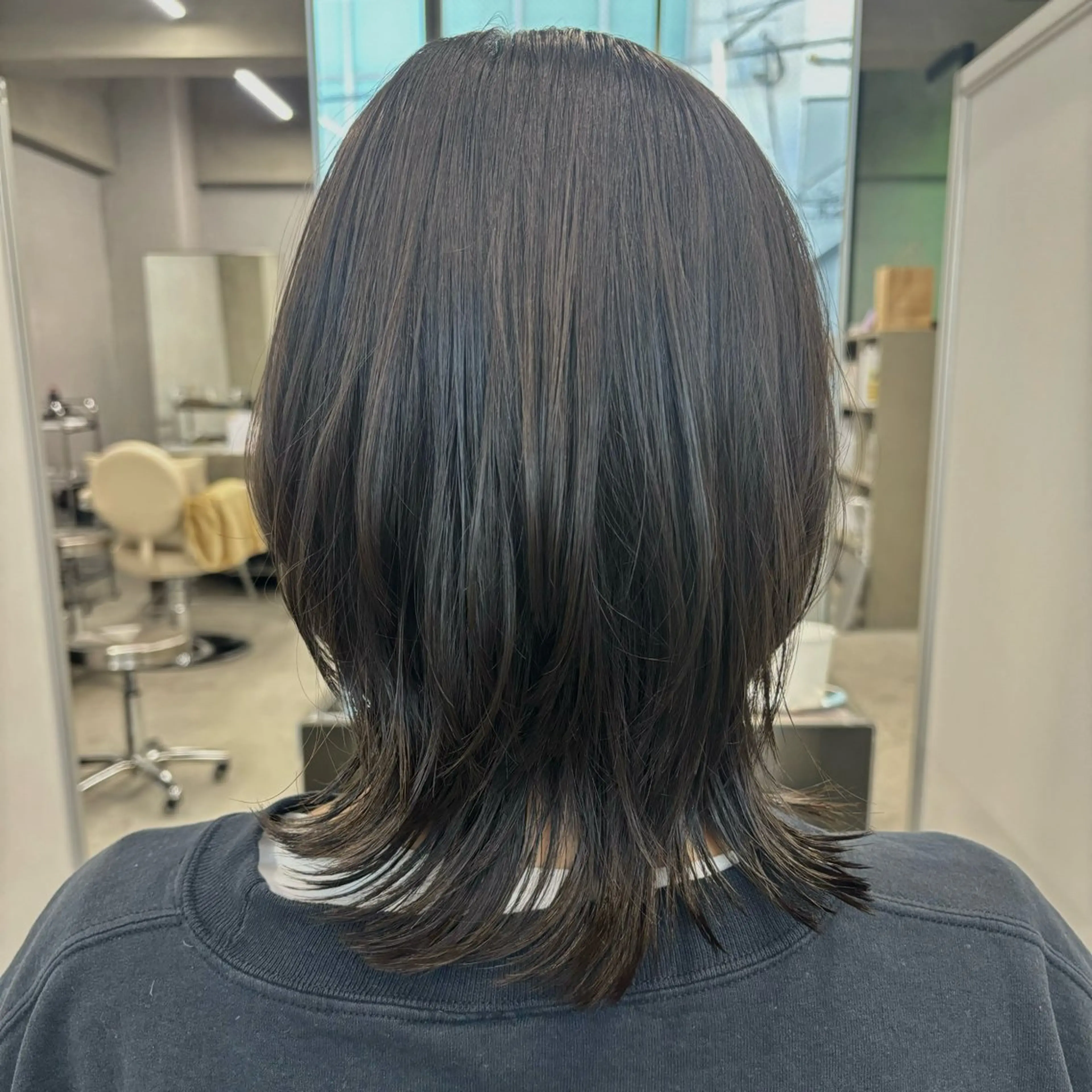 ミディアム ウルフカット 田代 佳穂のヘアスタイル