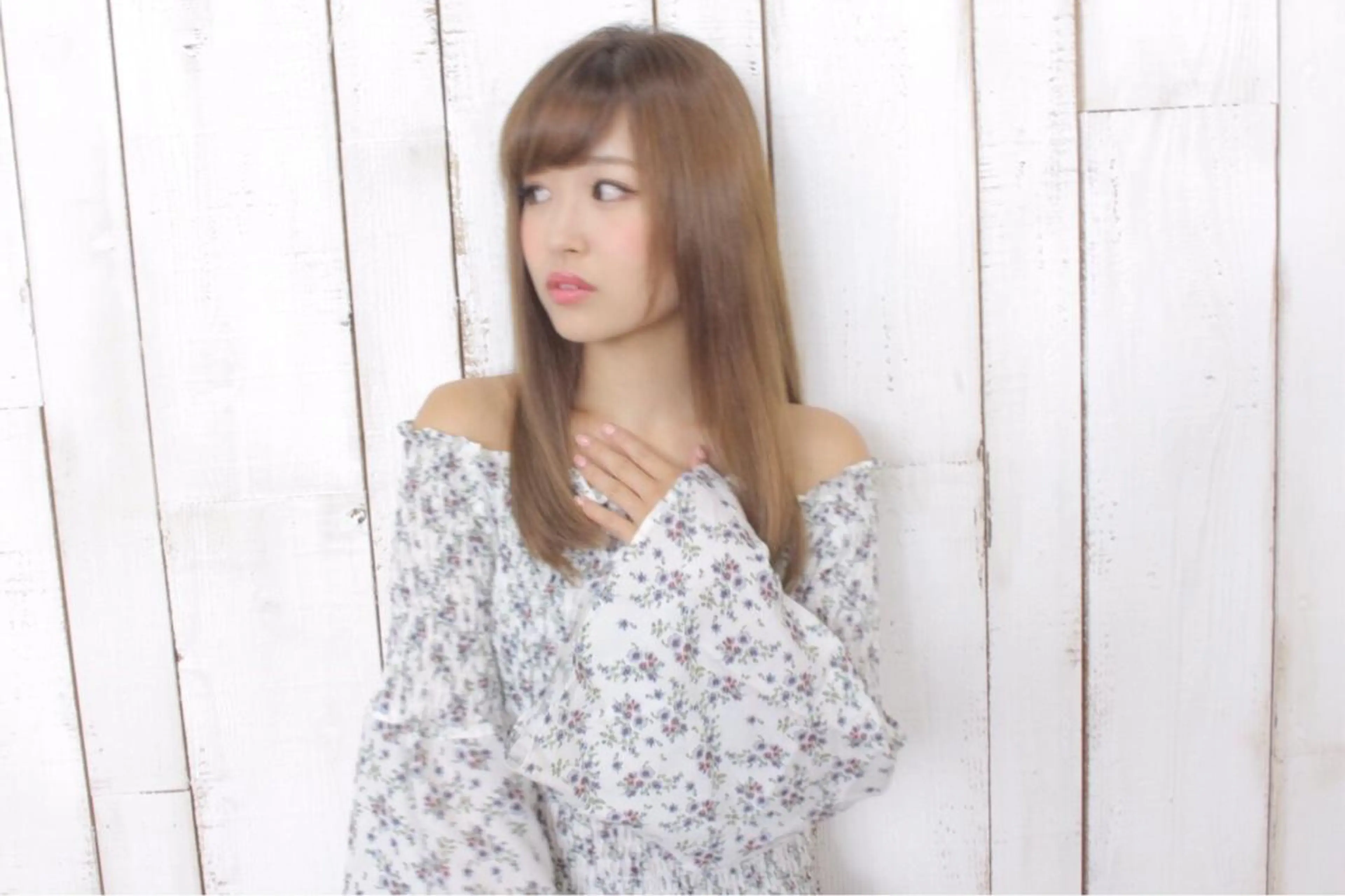 セミロング カラー アンダーバーホワイト_WHITE所属・_WHITE芝本 賢吾【天王寺店】のヘアスタイル