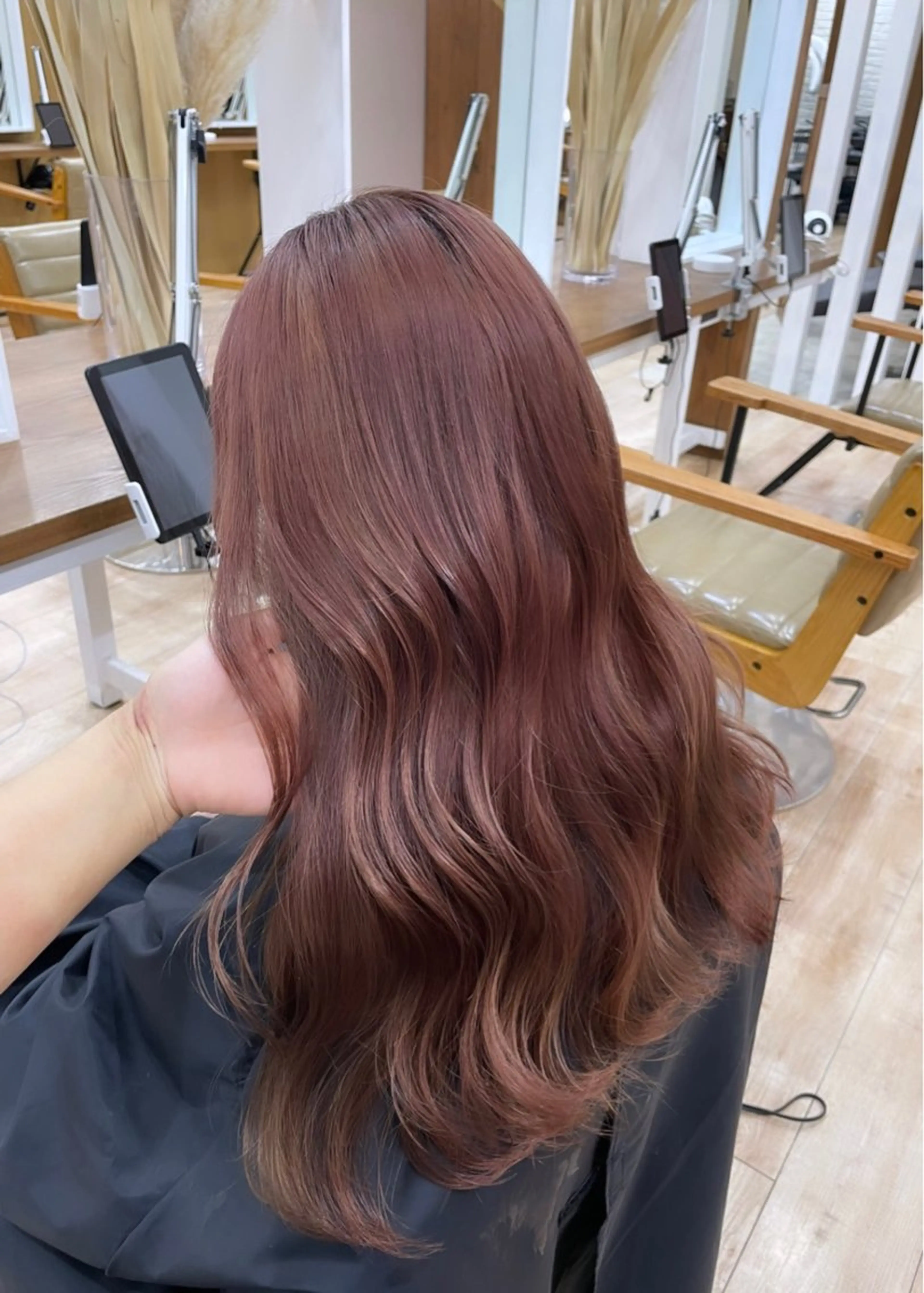 セミロング カラー ブリーチ ダブルカラー 遠藤 美夢のヘアスタイル