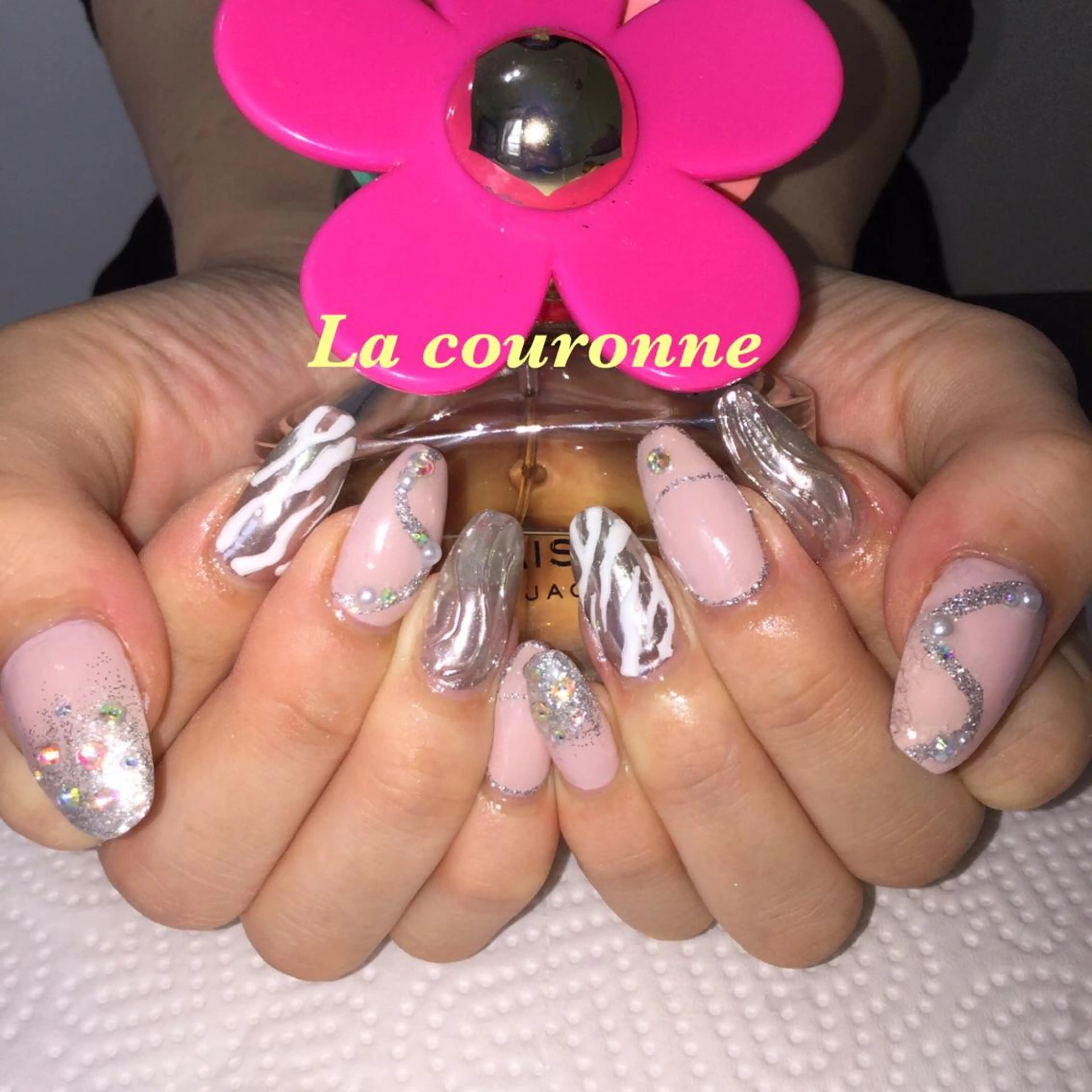ネイル ハンドネイル Lacouronne NATSUMIのネイルデザイン