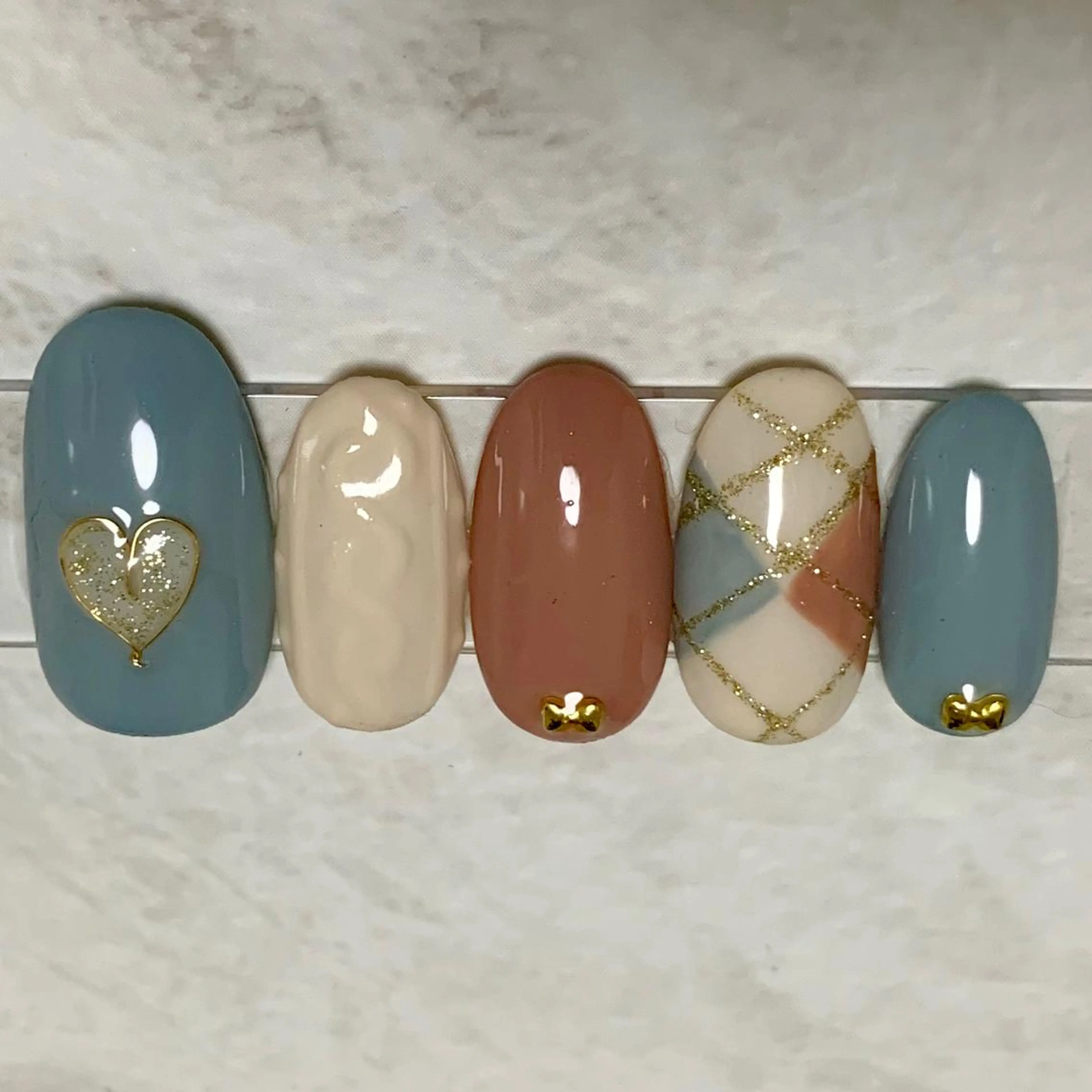 ネイル ハンドネイル Lapis lazuli所属・Lapis AOIのマツエク・マツパデザイン