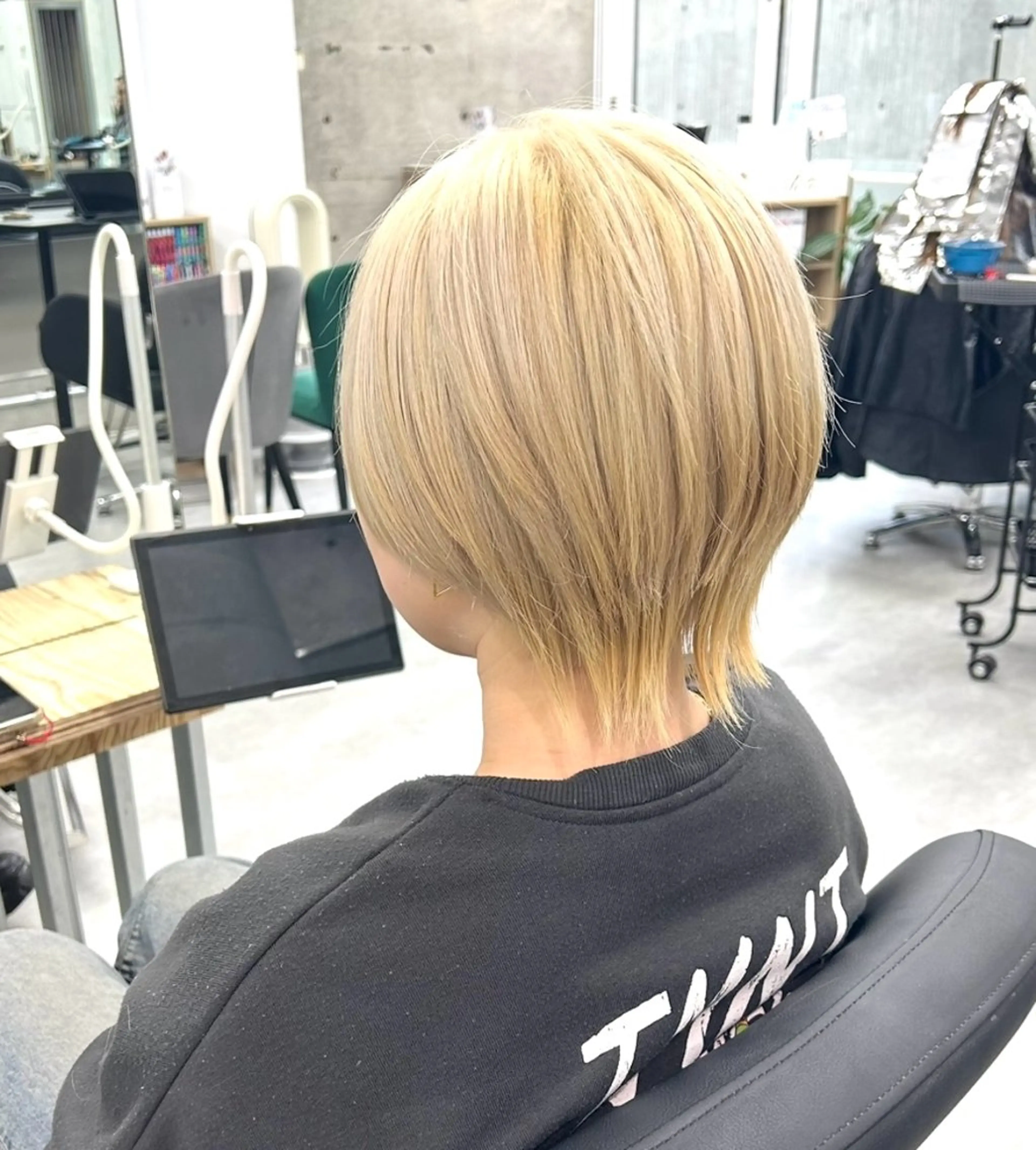 ショート カラー ヘアカラー トリートメント ✨ブリーチ特化✨ 💚Acchon💚のヘアスタイル