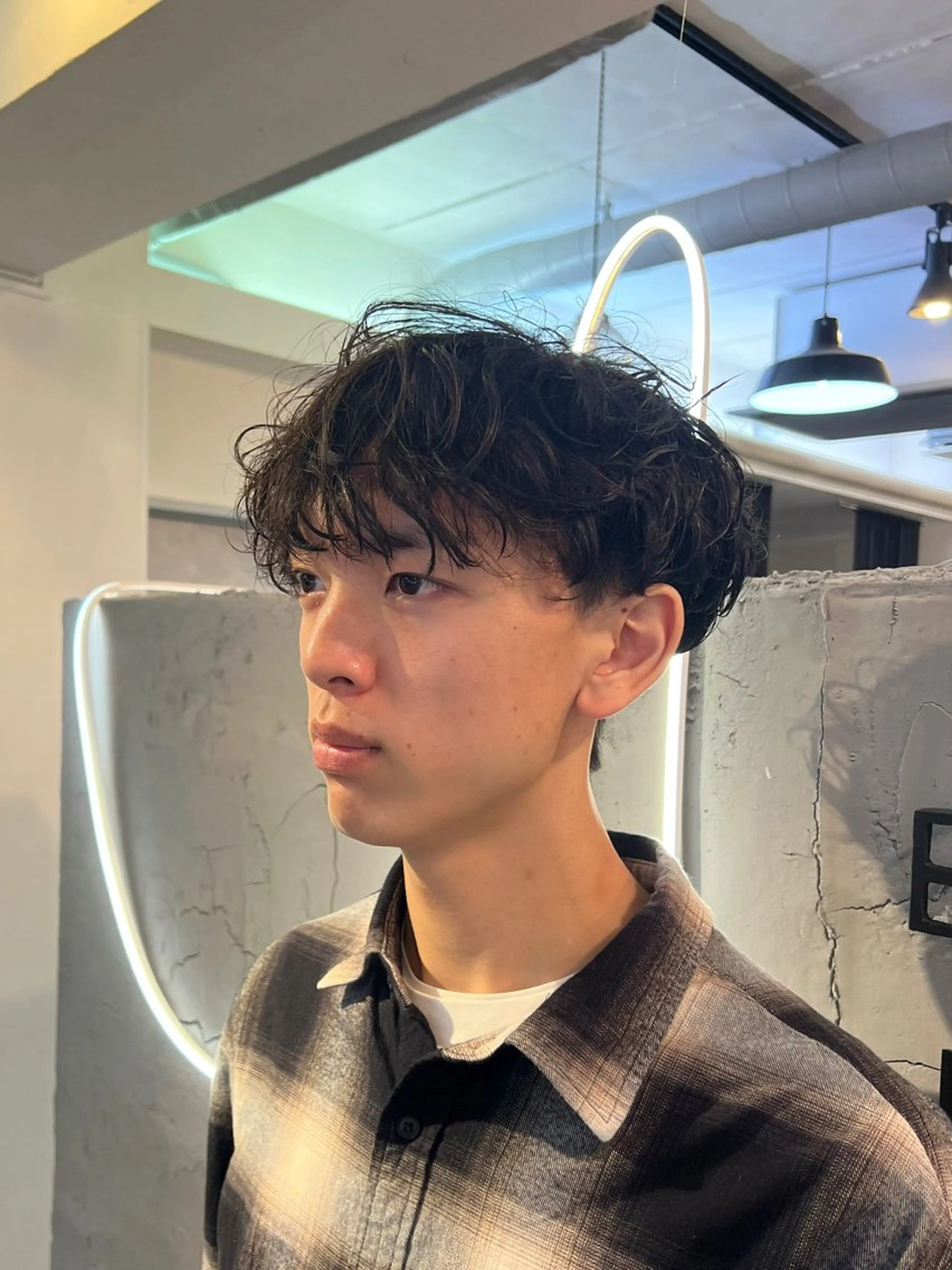 パーマ メンズ マッシュ メンズパーマ カット パーマ ブリーチカラー🫧 いぐち しょうた🫧のヘアスタイル