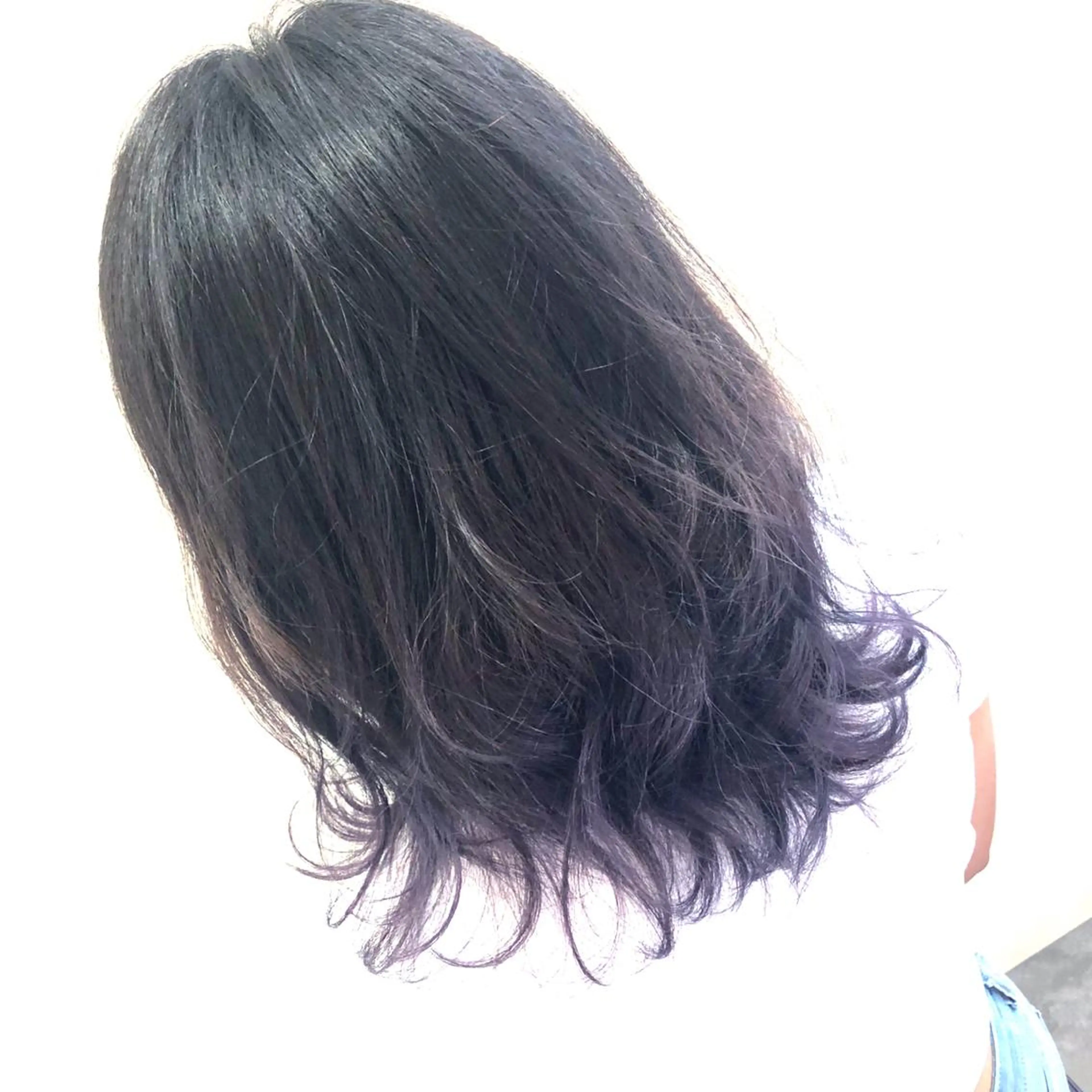 セミロング カラー アッシュ グラデーションカラー ラベンダーカラー ラベンダーアッシュ カット ヘアカラー トリートメント sato manamiのヘアスタイル