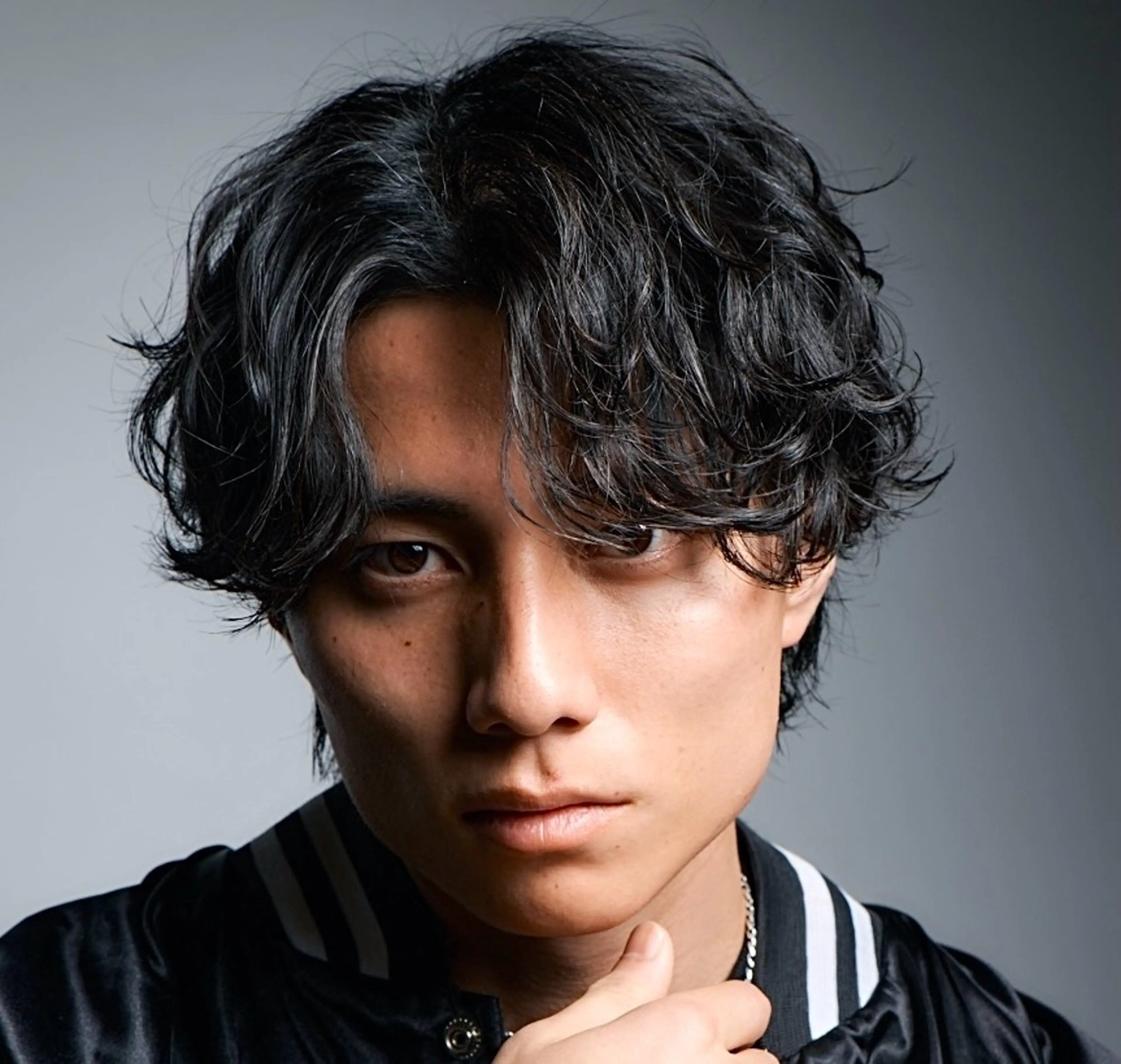 ミディアム パーマ メンズ カット パーマ 瀧本 一樹のヘアスタイル