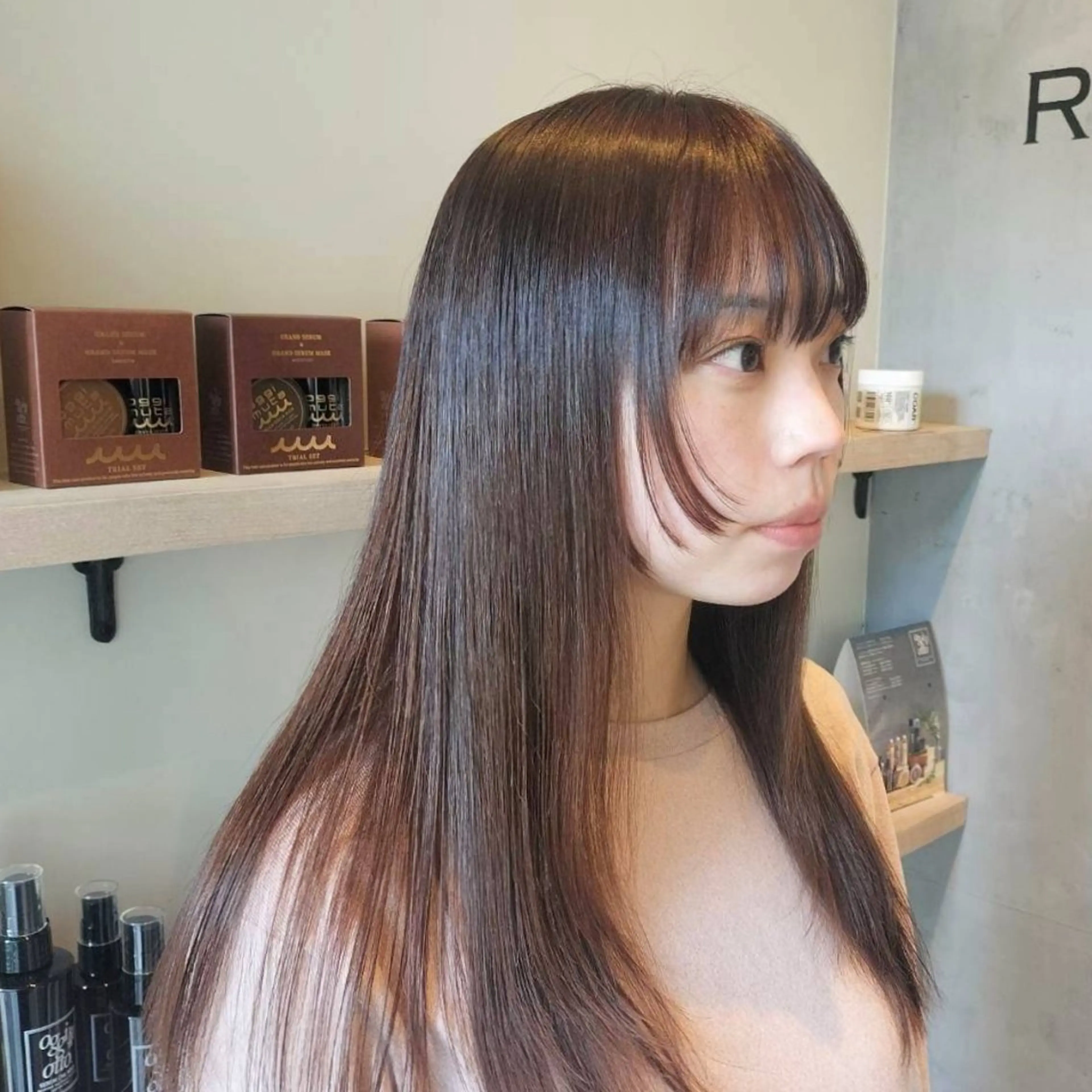 ロング カラー 顔まわりレイヤー 顔周りカット レイヤーカット HINAKO/ ROCCOのヘアスタイル