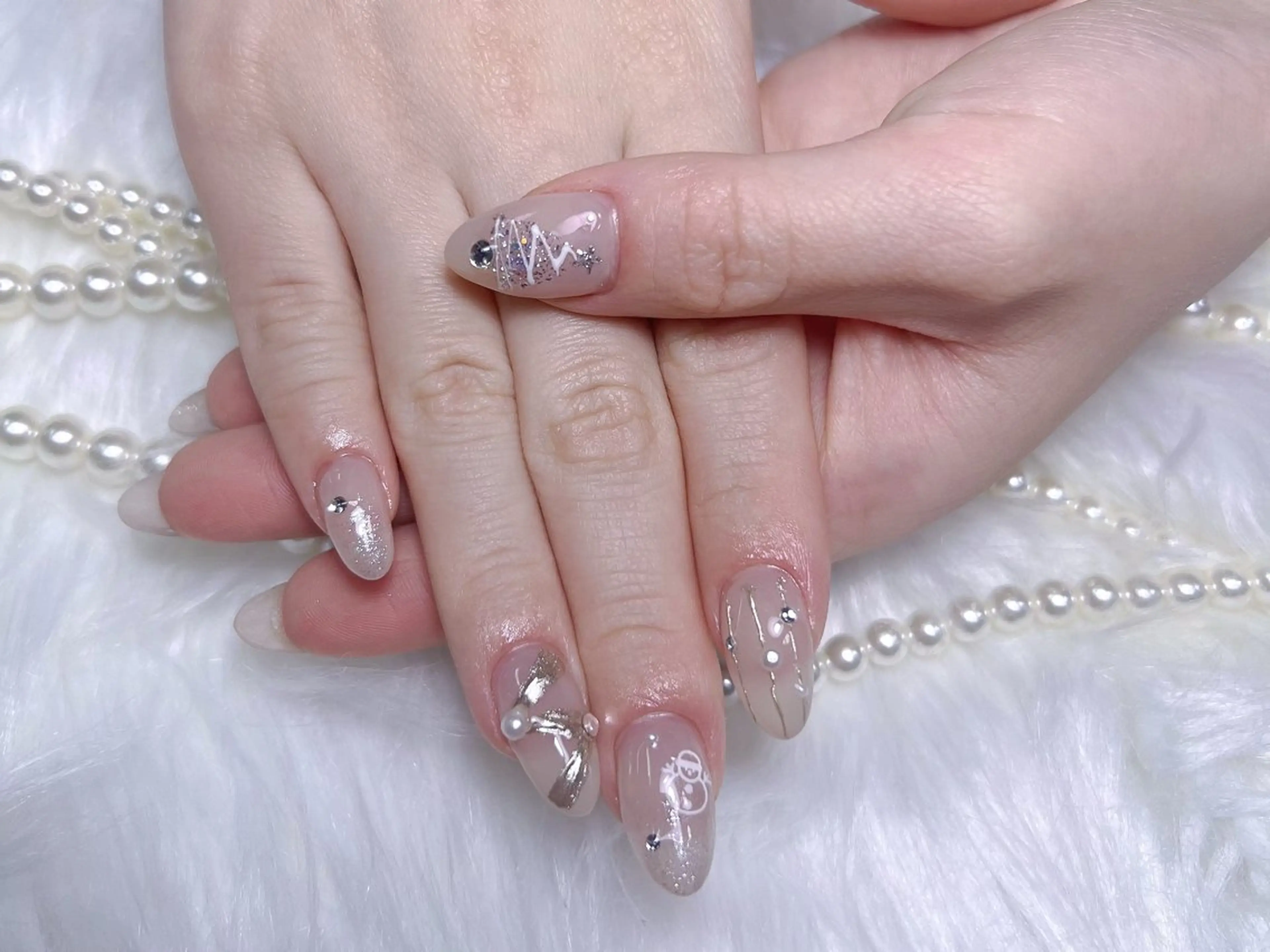 ネイル 長さ出し フレンチネイル ガラスフレンチ キラキラネイル リボン Moa nailのネイルデザイン