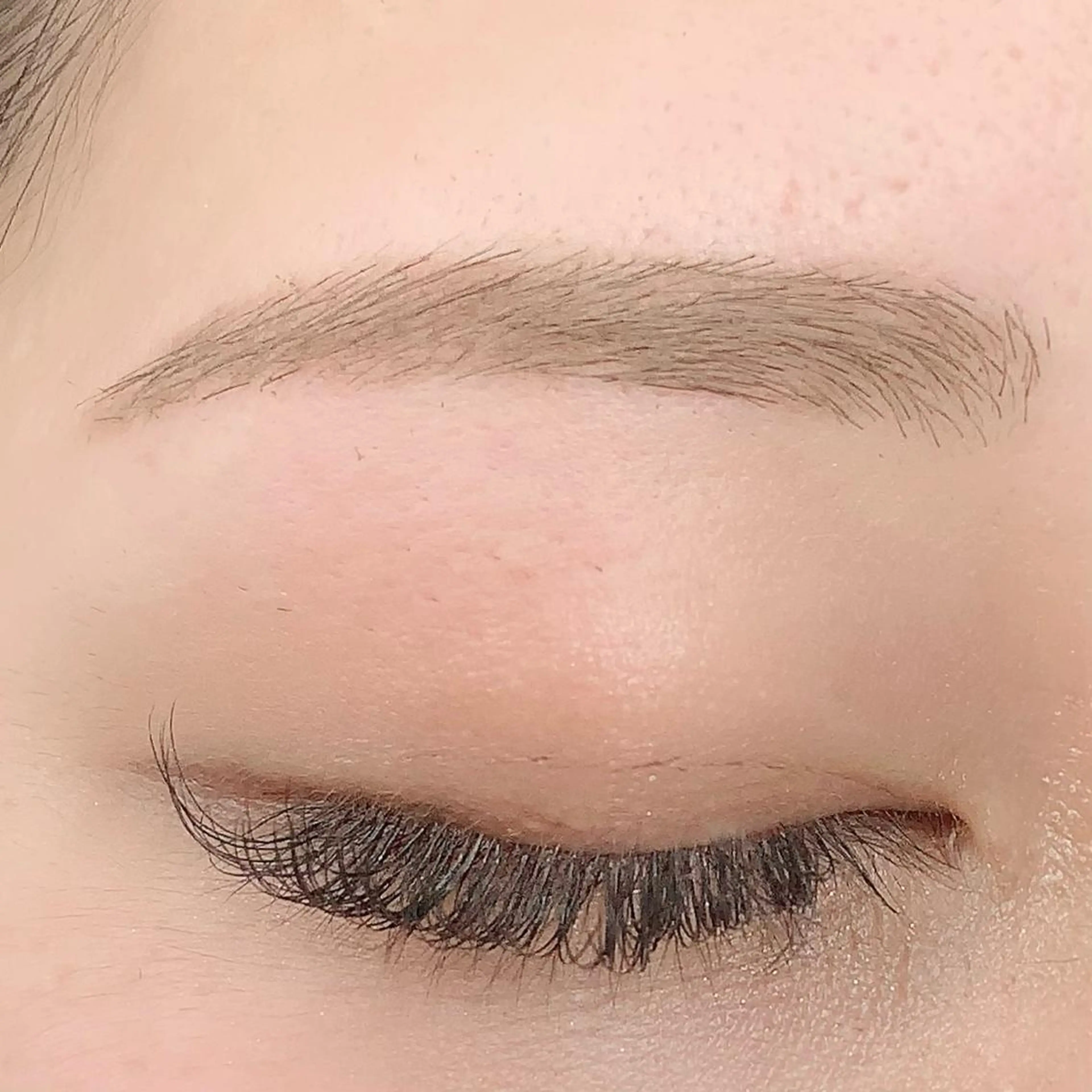 アイブロウ 眉毛ワックス脱毛 BellFlower Aki(眉・まつげ)のマツエク・マツパデザイン