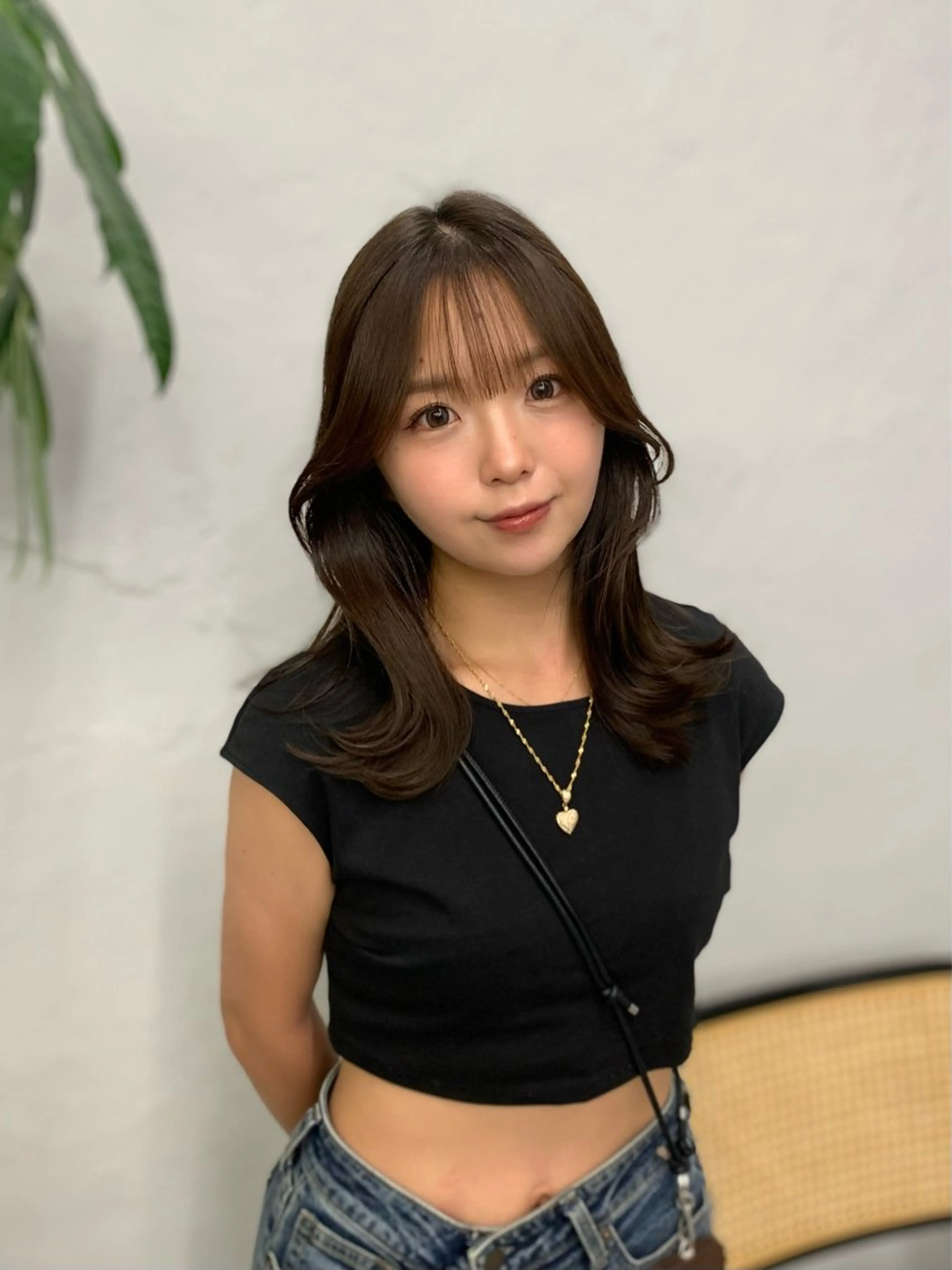 ミディアム カット ヘアカラー トリートメント shes茶屋町アリサ 🎀顔周り×韓国風のヘアスタイル