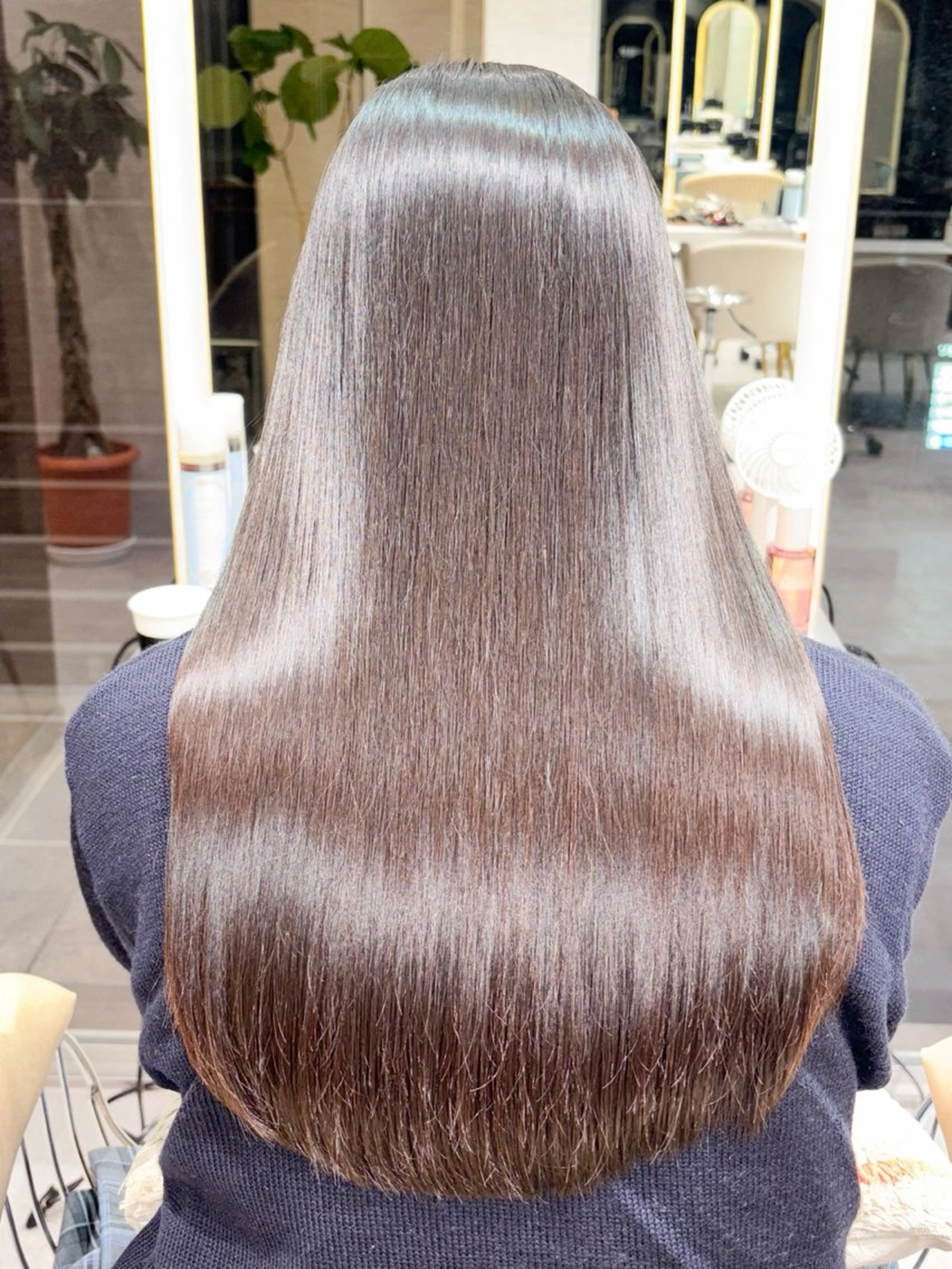 ロング カット ヘアカラー 縮毛矯正 トリートメント 🎟くびれヘア/ボブ 髪質改善/ユイのヘアスタイル