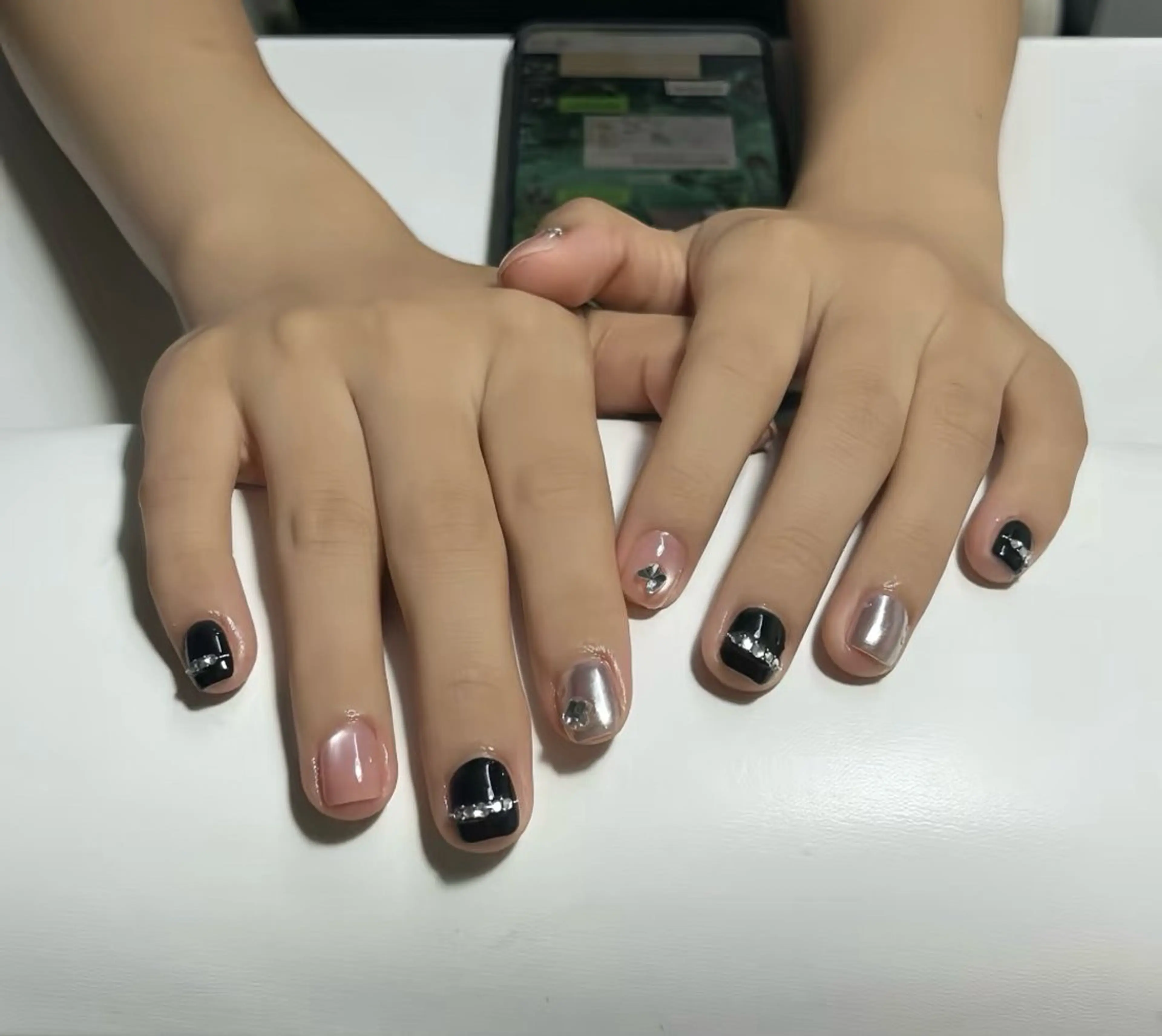 ネイル 高木 維麗絲のネイルデザイン