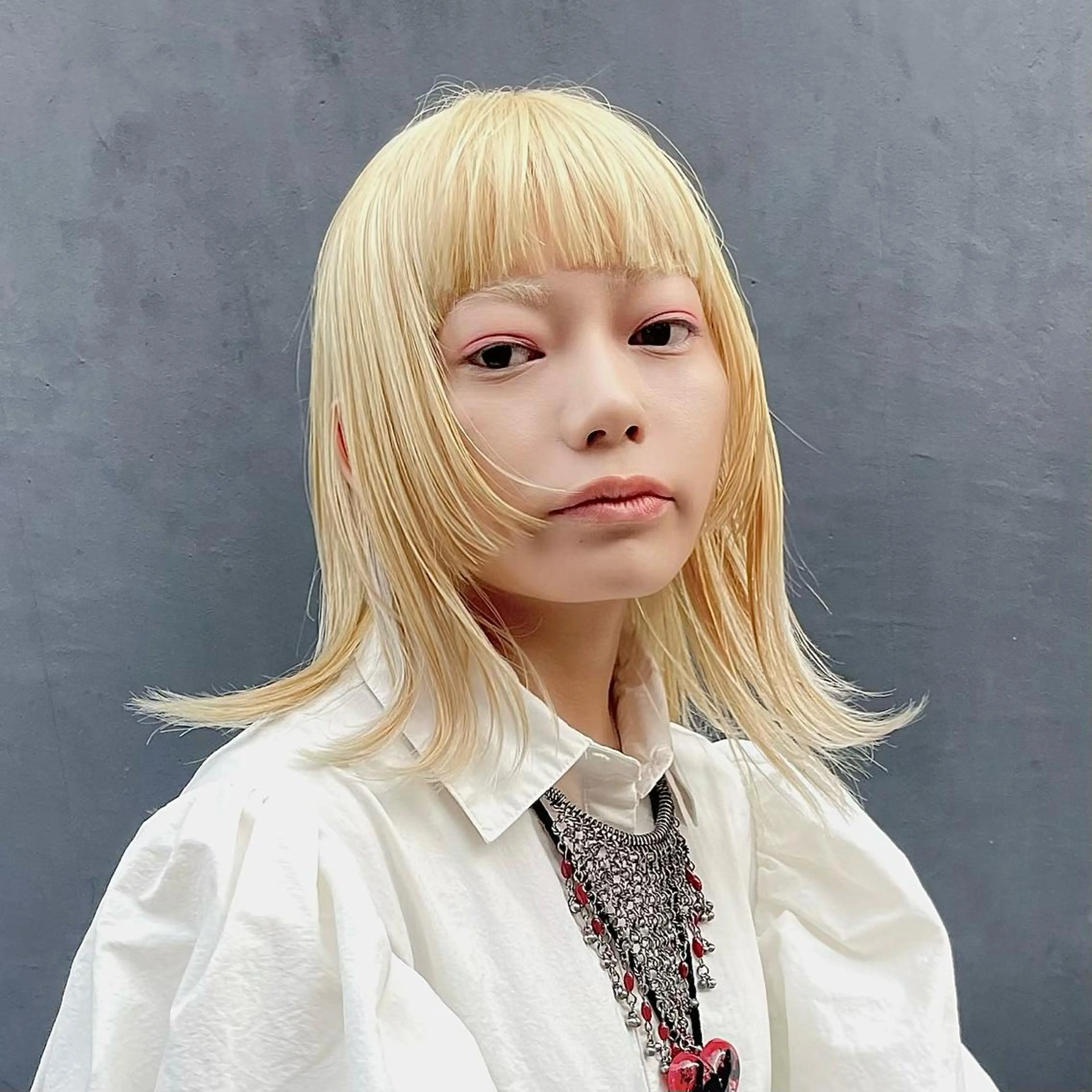 ショート カラー ブリーチ 姫カット ヘアカラー トリートメント SALOWIN所属・ブリーチ🧹 ボブ✨レイヤーのヘアスタイル
