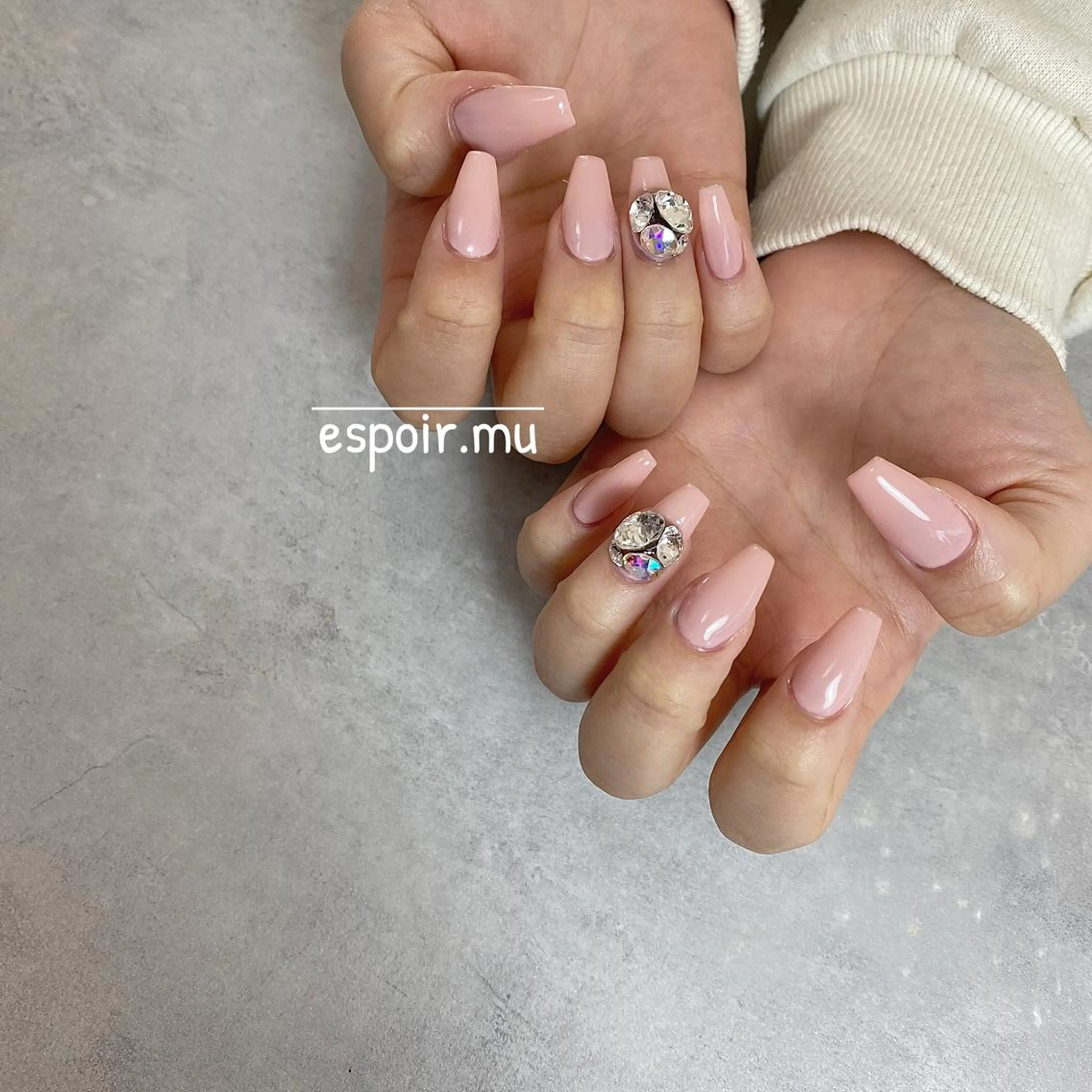 ロング ネイル espoir. muのネイルデザイン