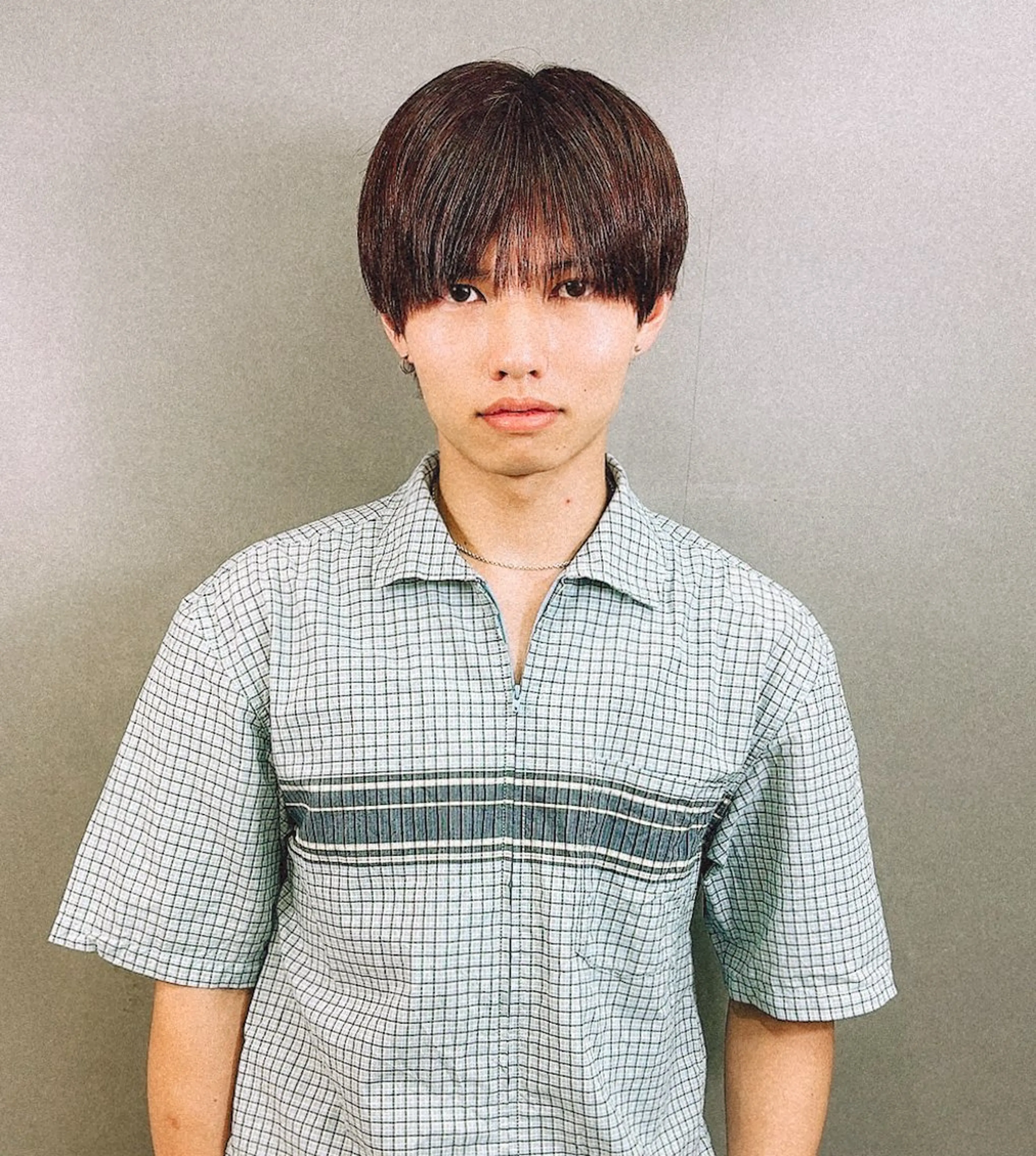 ミディアム カラー メンズ 透明感カラー 似合わせカット カット ヘアカラー ヘッドスパ 飛田 優のヘアスタイル